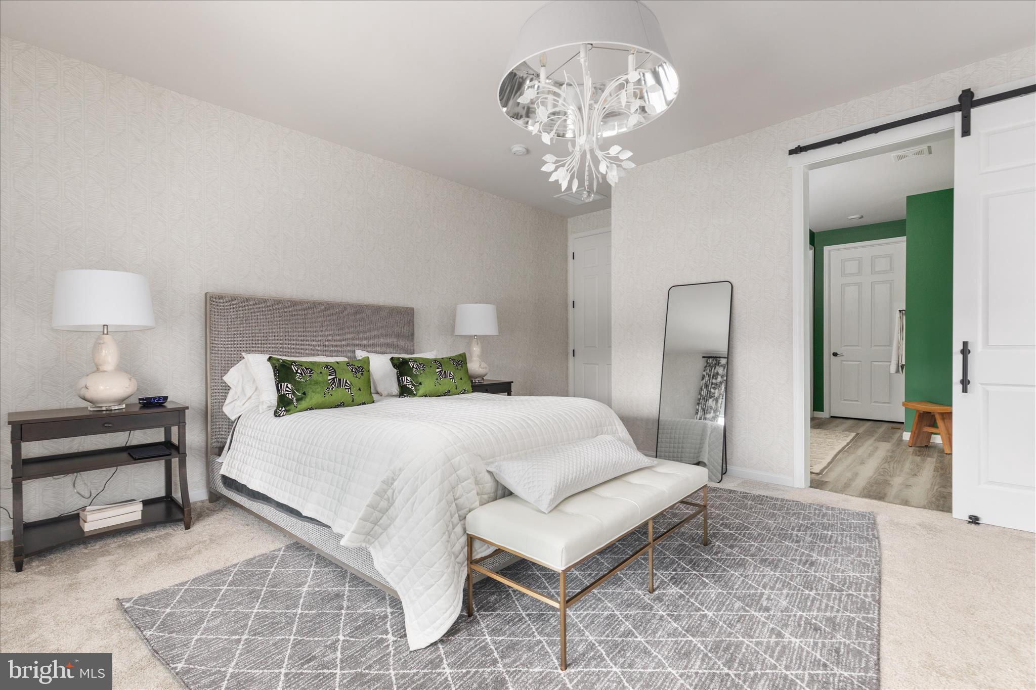 ABRAMS POINTE - Residential