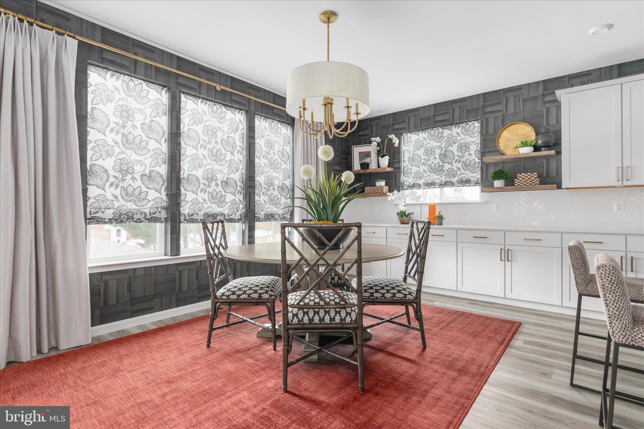 ABRAMS POINTE - Residential