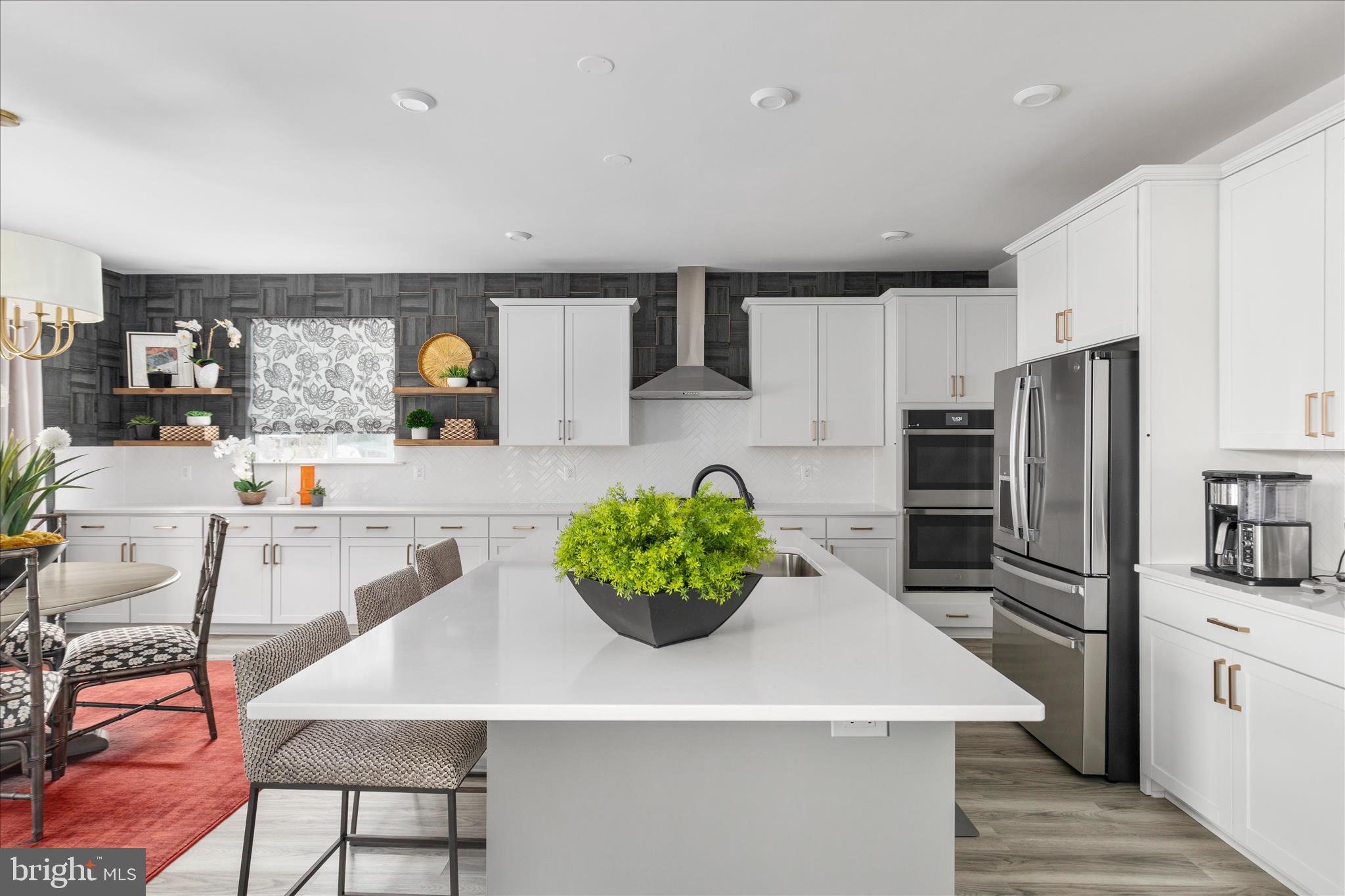 ABRAMS POINTE - Residential