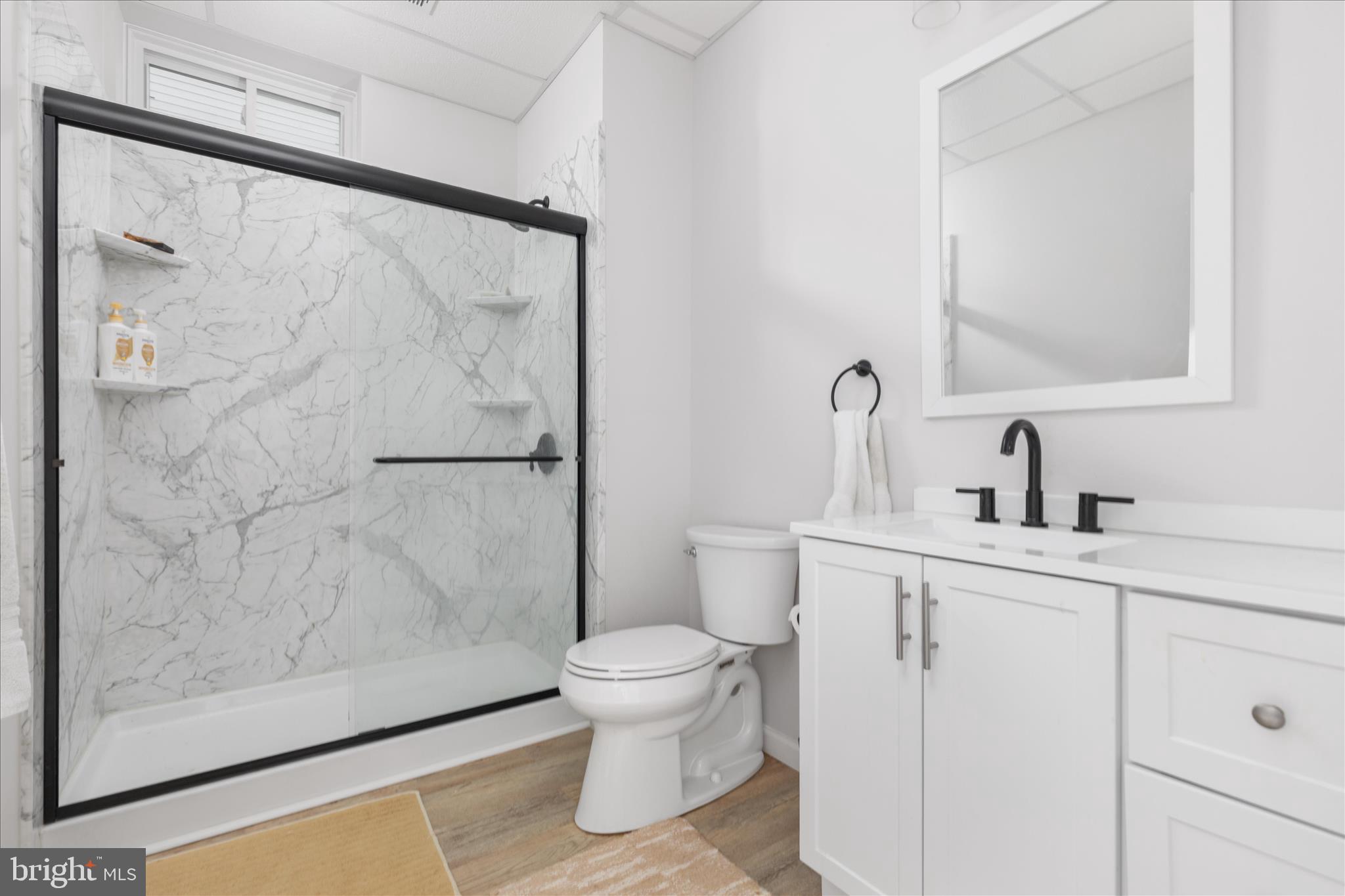 ABRAMS POINTE - Residential