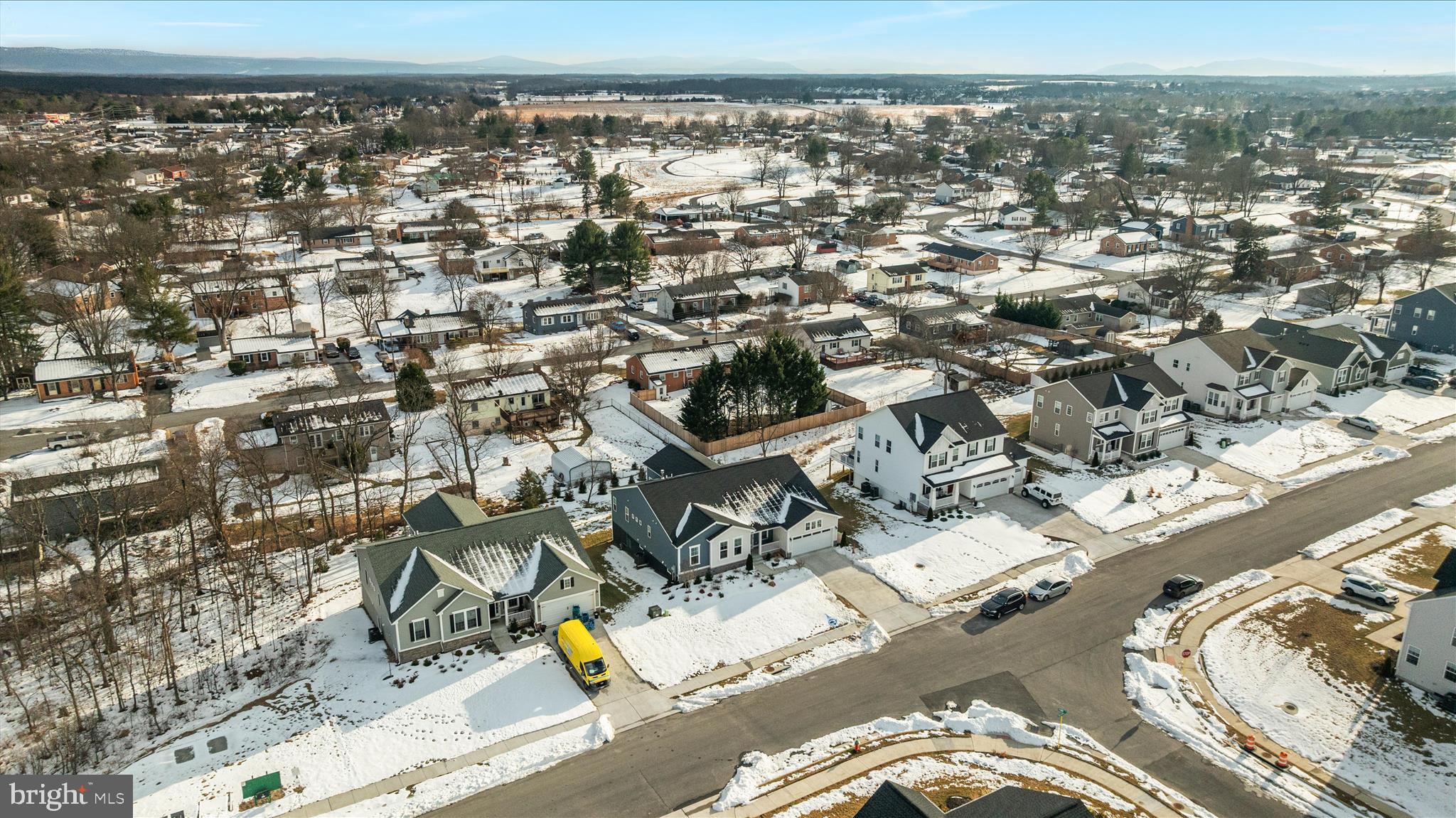 ABRAMS POINTE - Residential