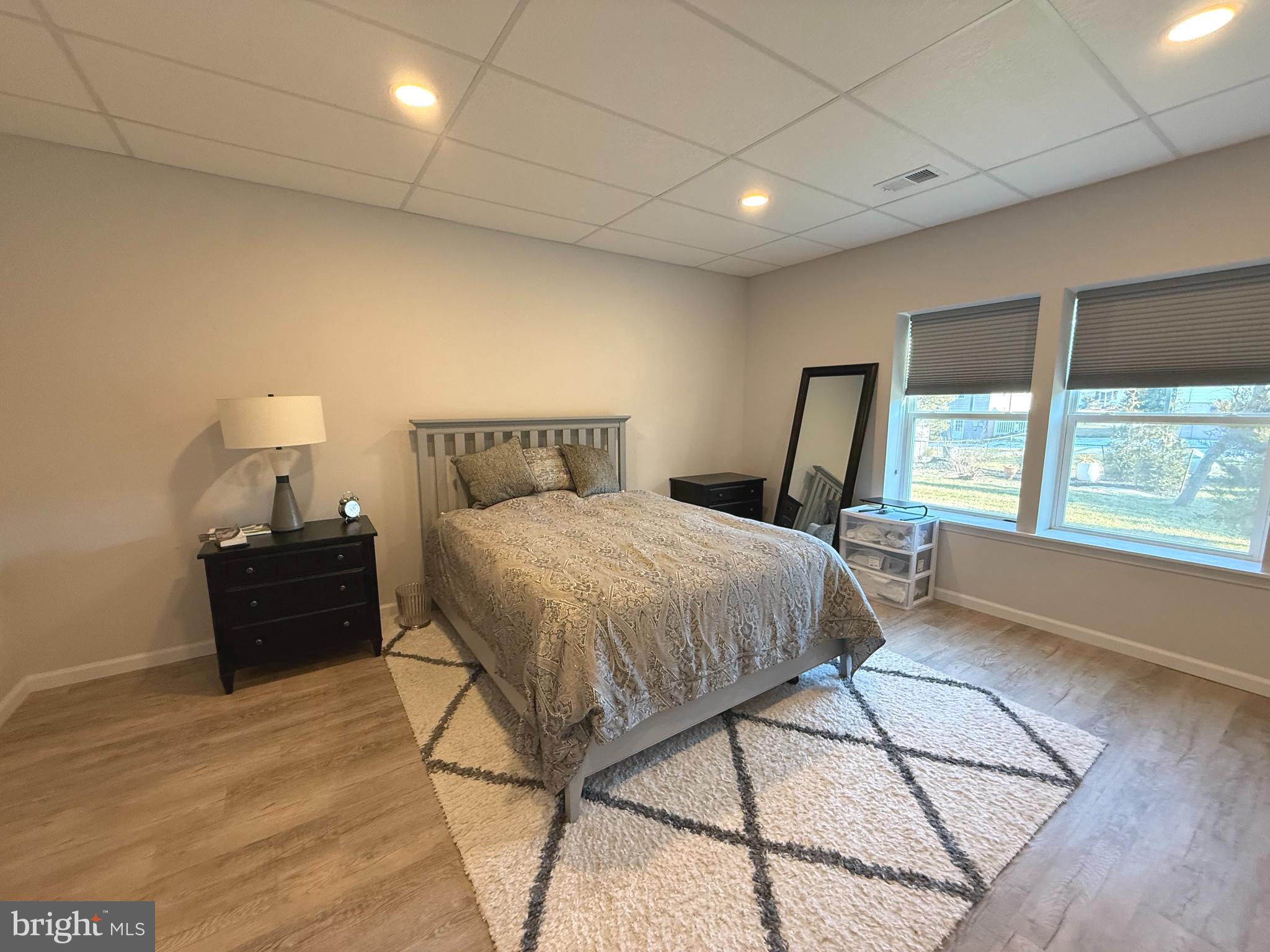 ABRAMS POINTE - Residential