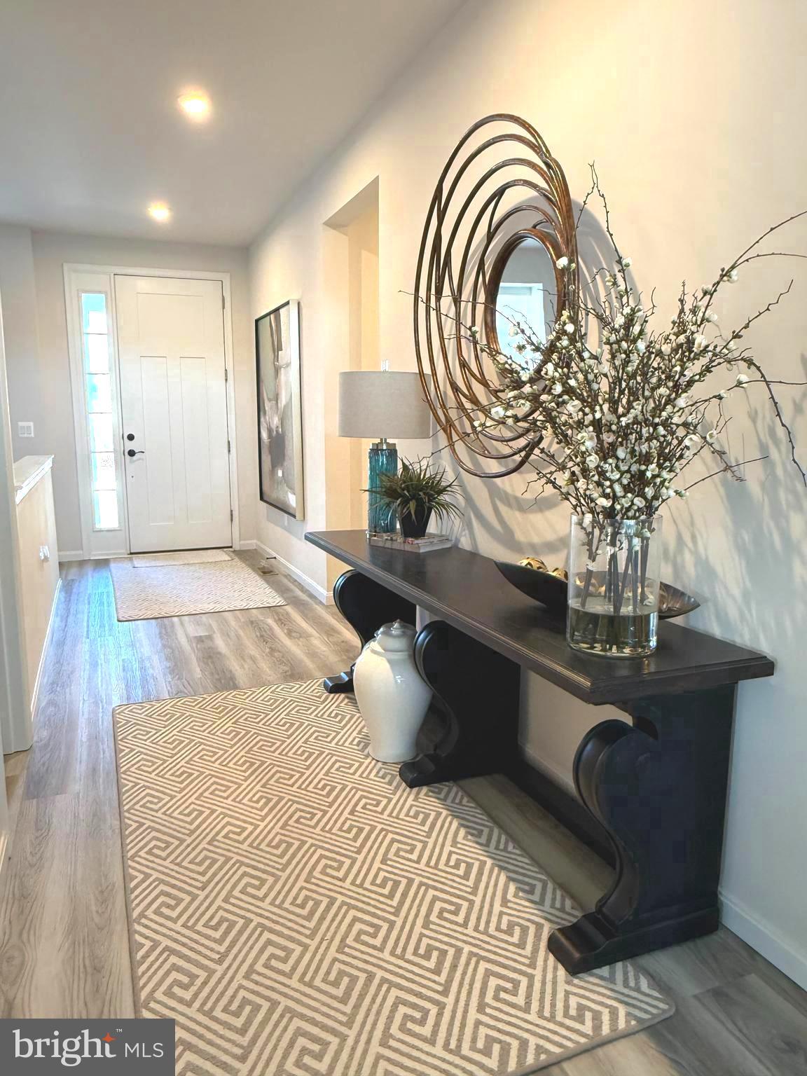 ABRAMS POINTE - Residential