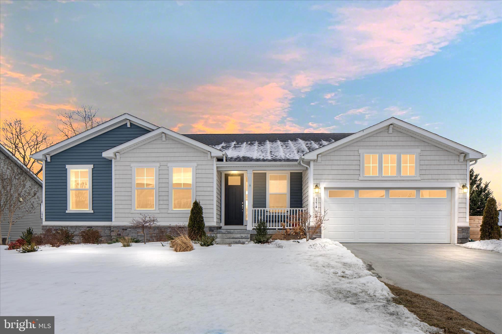 ABRAMS POINTE - Residential