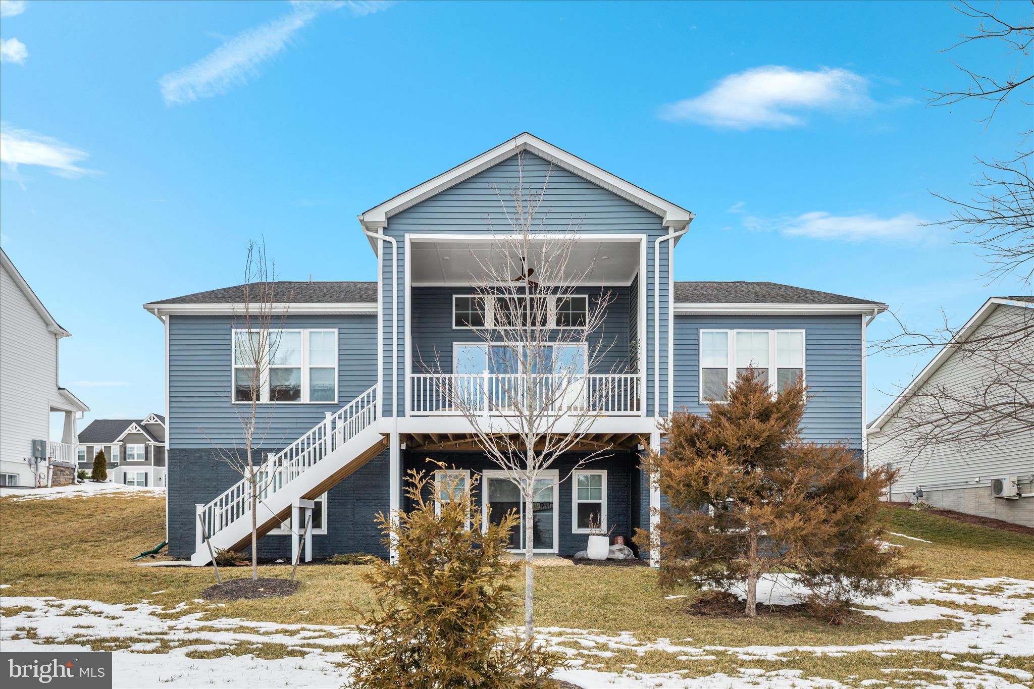 ABRAMS POINTE - Residential