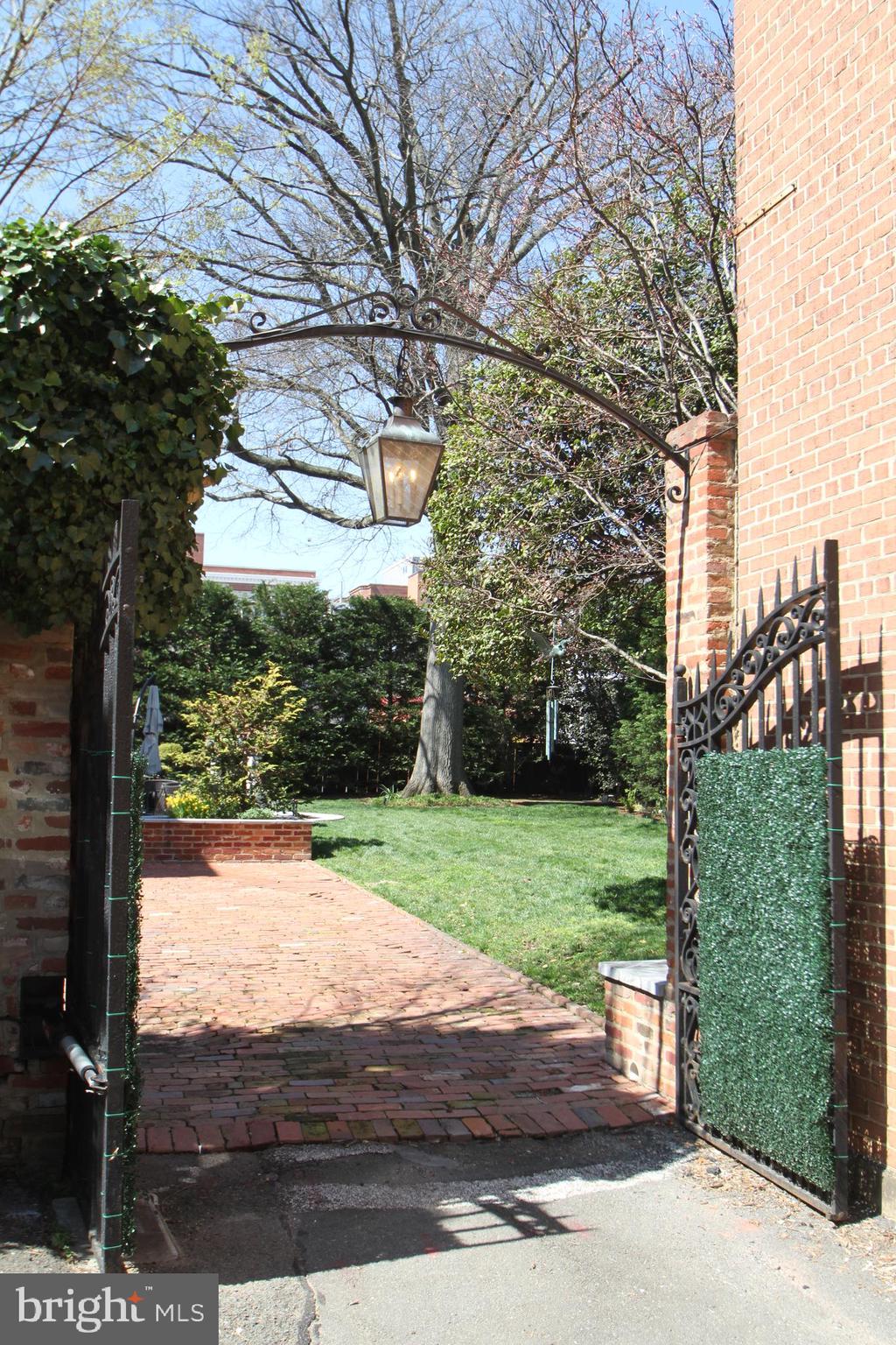 OLD TOWN - Residential