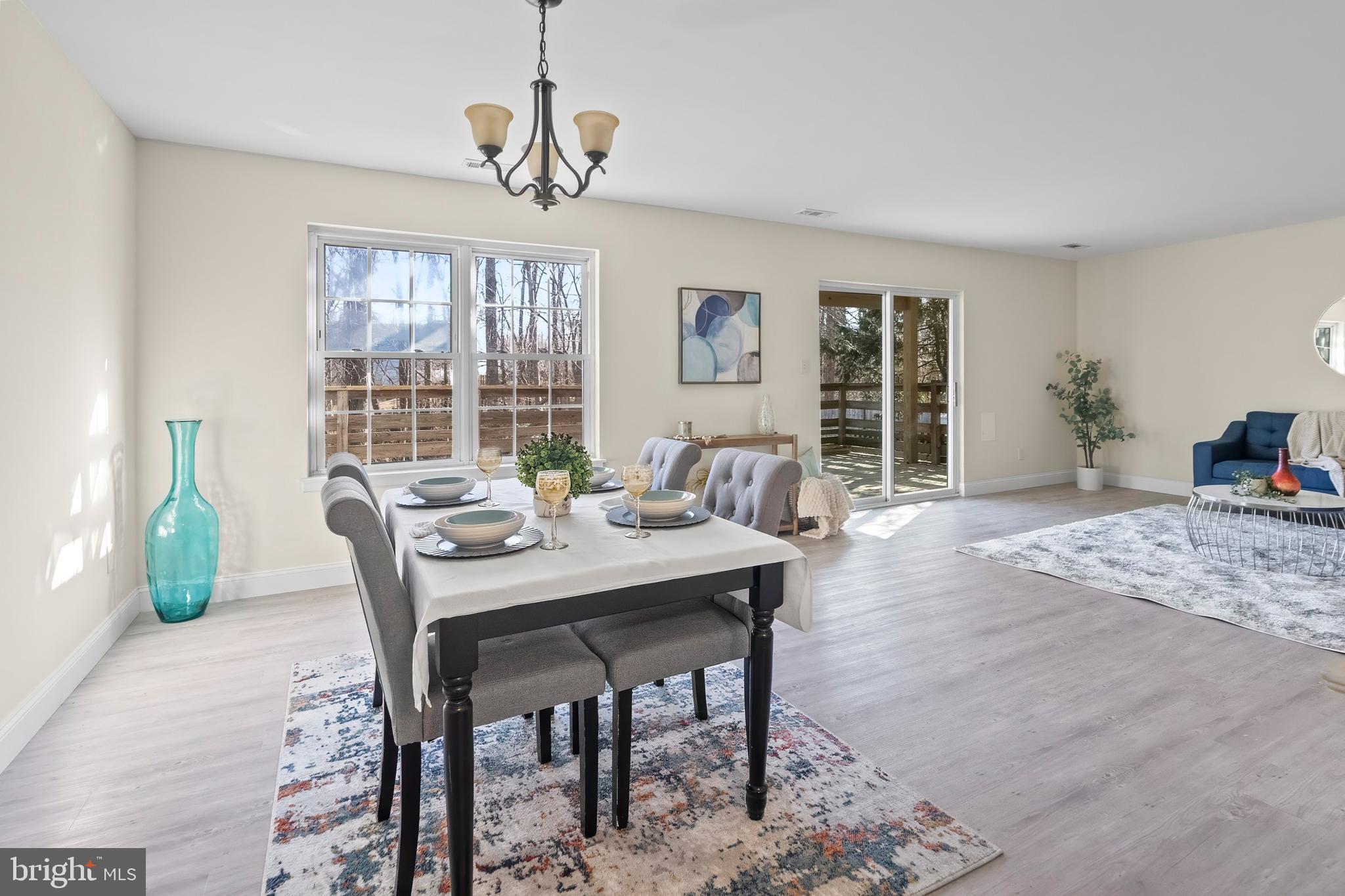 HARBOUR OAKS - Residential