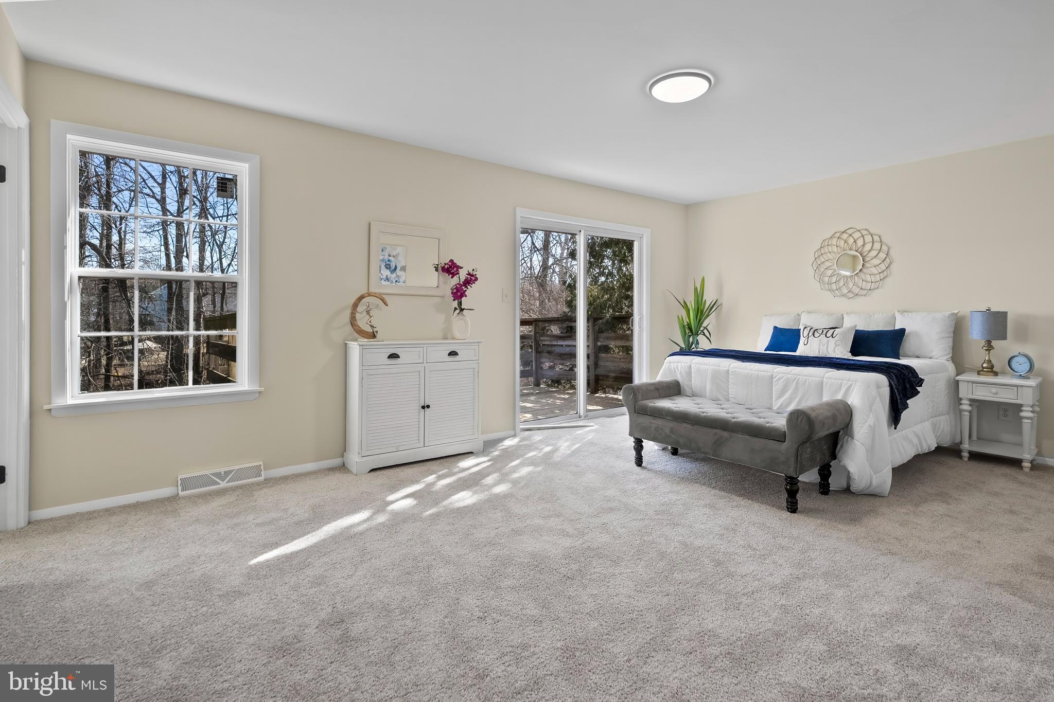 HARBOUR OAKS - Residential