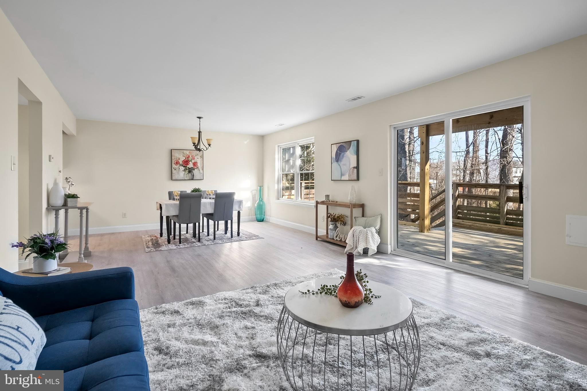 HARBOUR OAKS - Residential