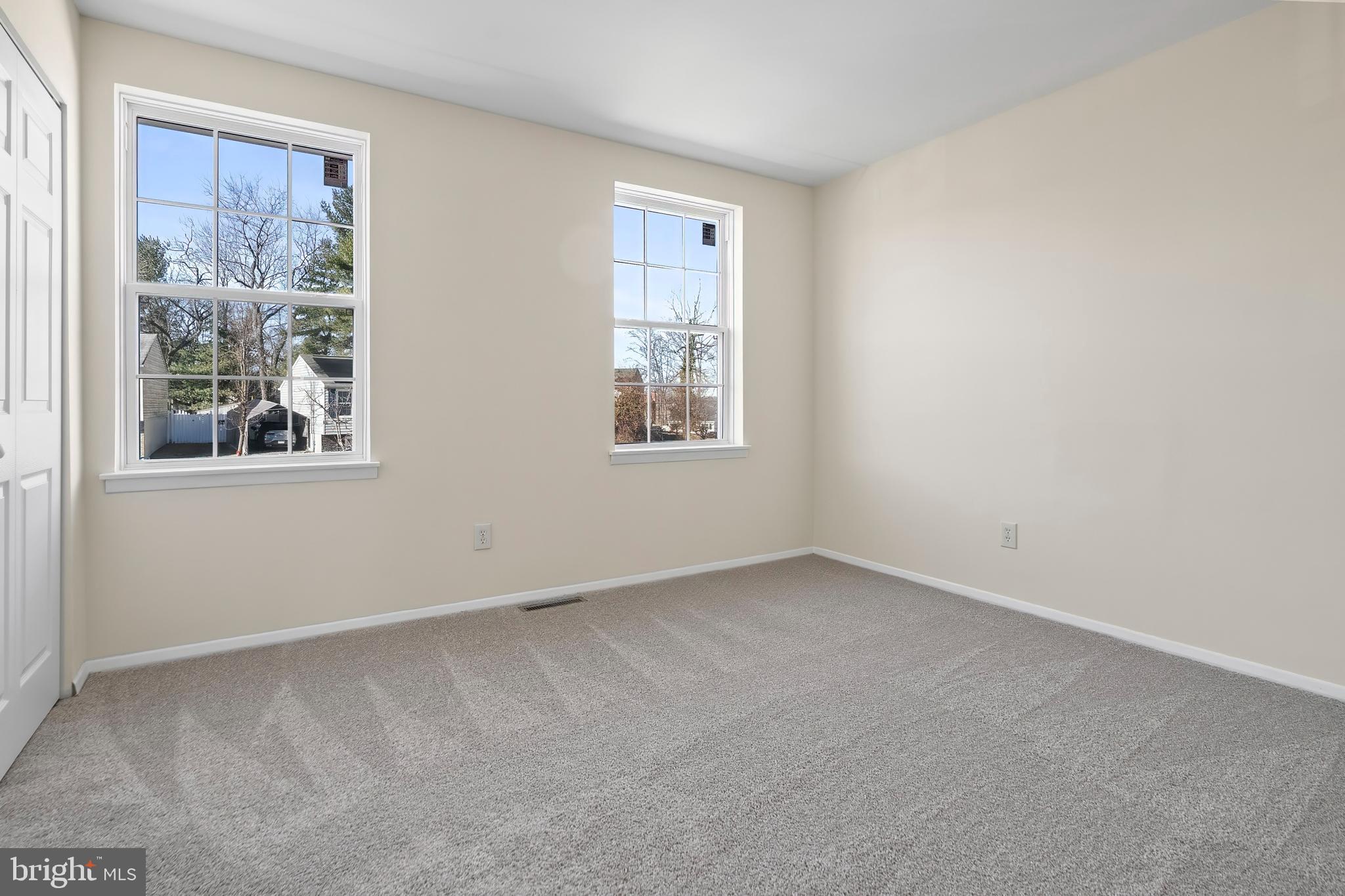 HARBOUR OAKS - Residential