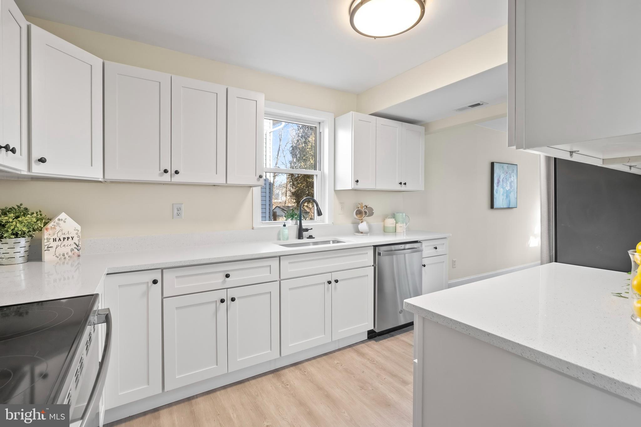 HARBOUR OAKS - Residential