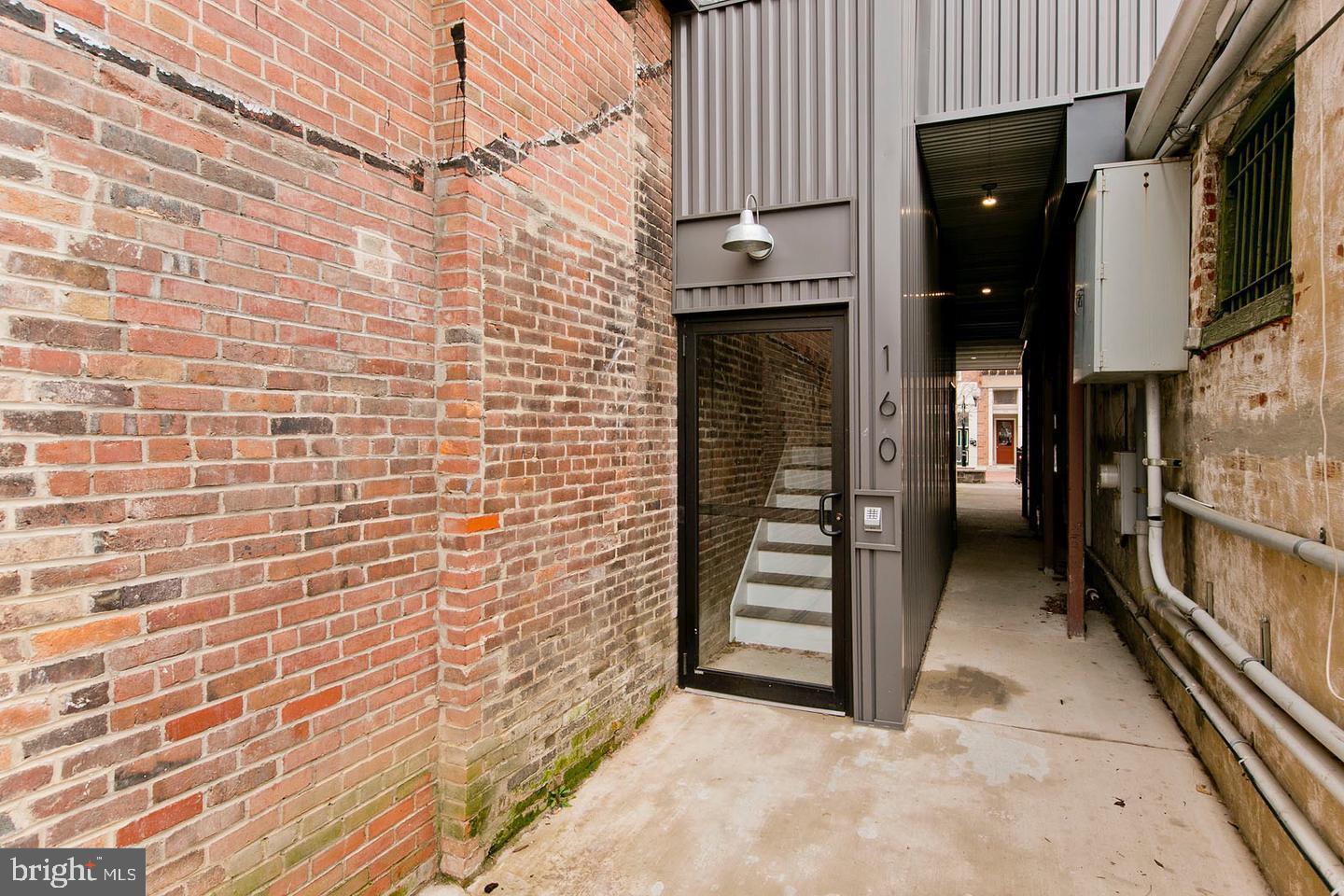 WINCHESTER HISTORIC DISTRICT - Residential Lease