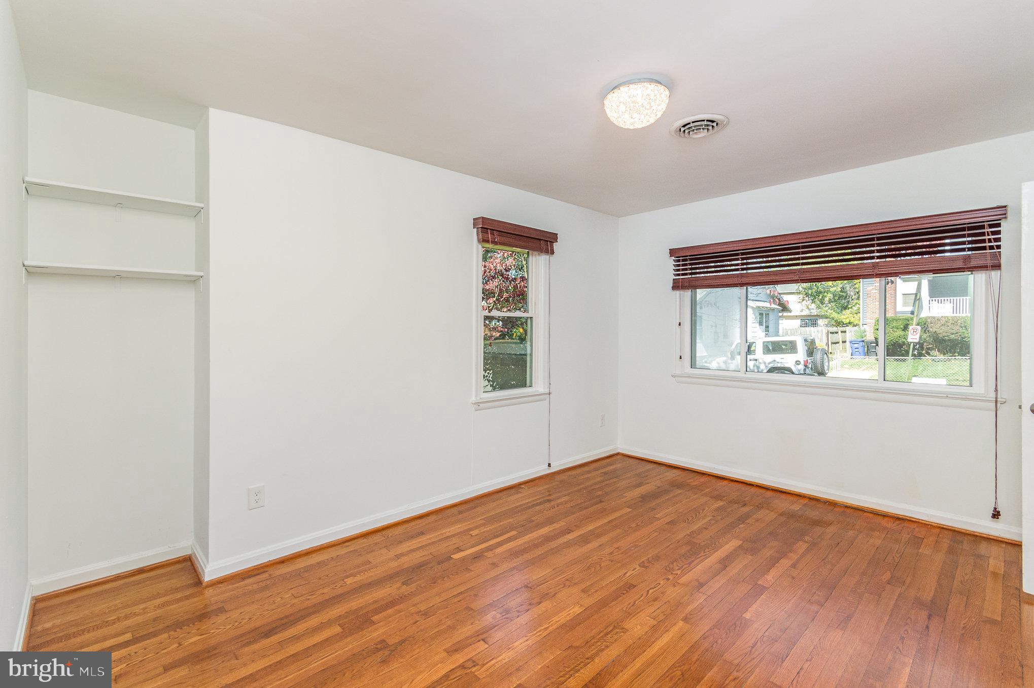 SOUTHGATE VALE - Residential Lease