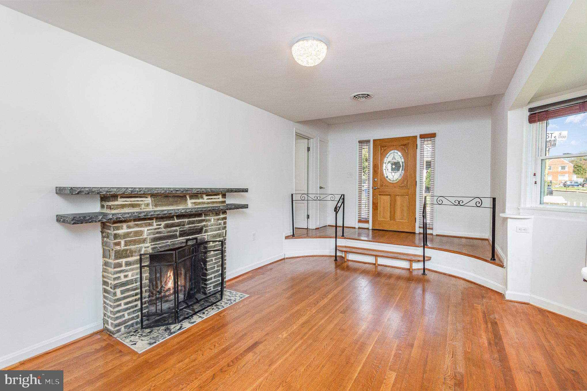 SOUTHGATE VALE - Residential Lease