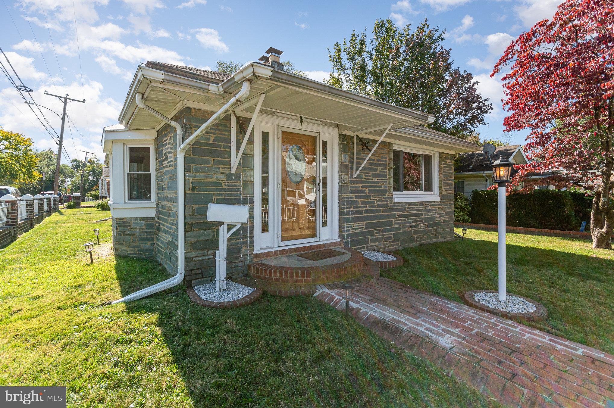 SOUTHGATE VALE - Residential Lease