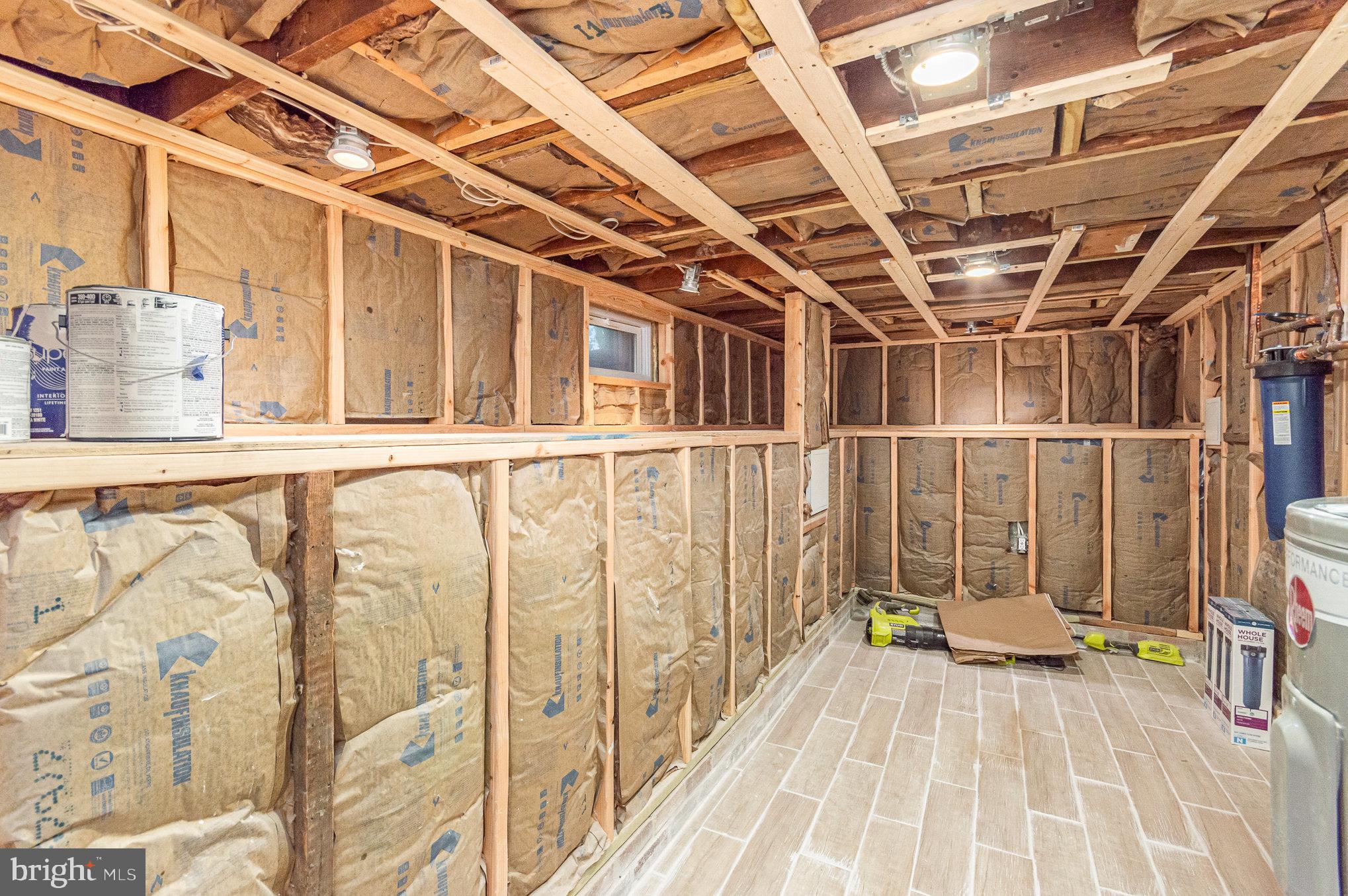 SOUTHGATE VALE - Residential Lease