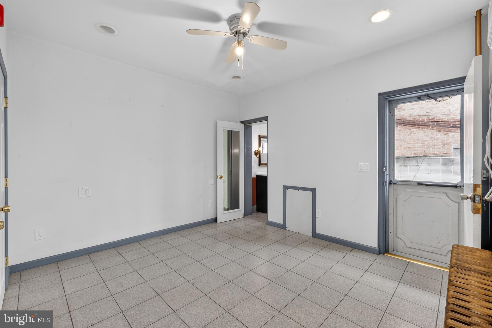 1425 JACKSON STREET 1R
