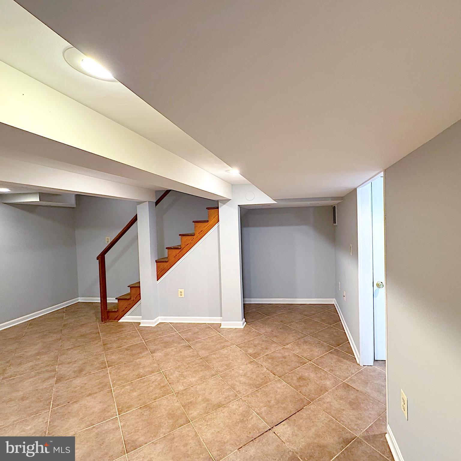 GLEBEWOOD - Residential Lease