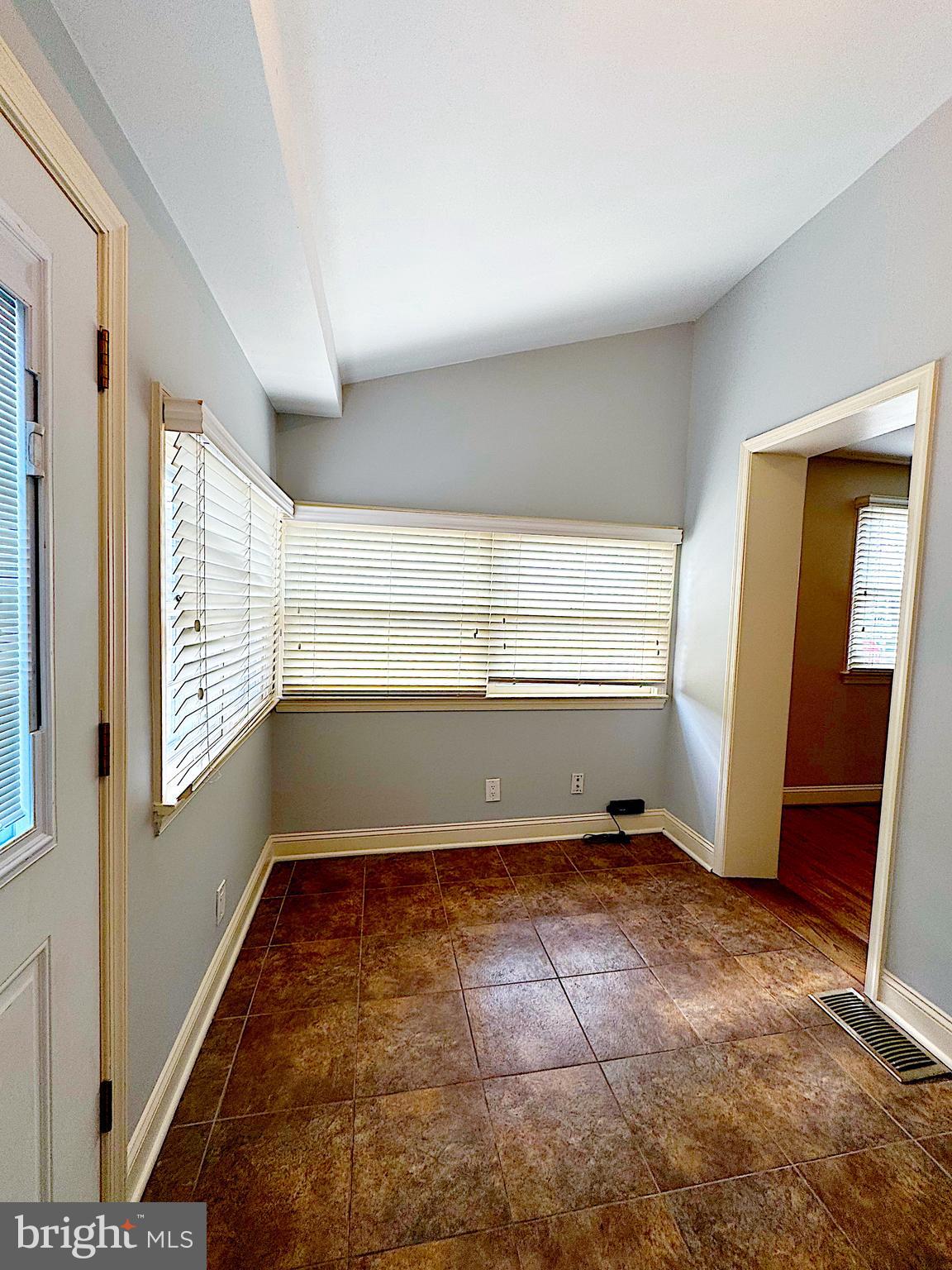 GLEBEWOOD - Residential Lease