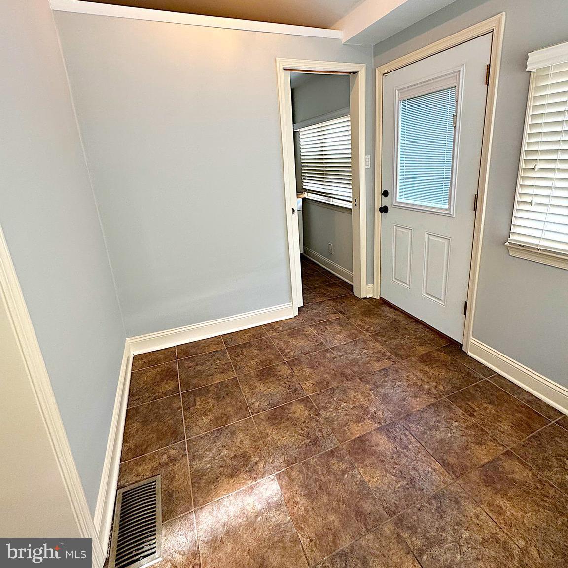 GLEBEWOOD - Residential Lease