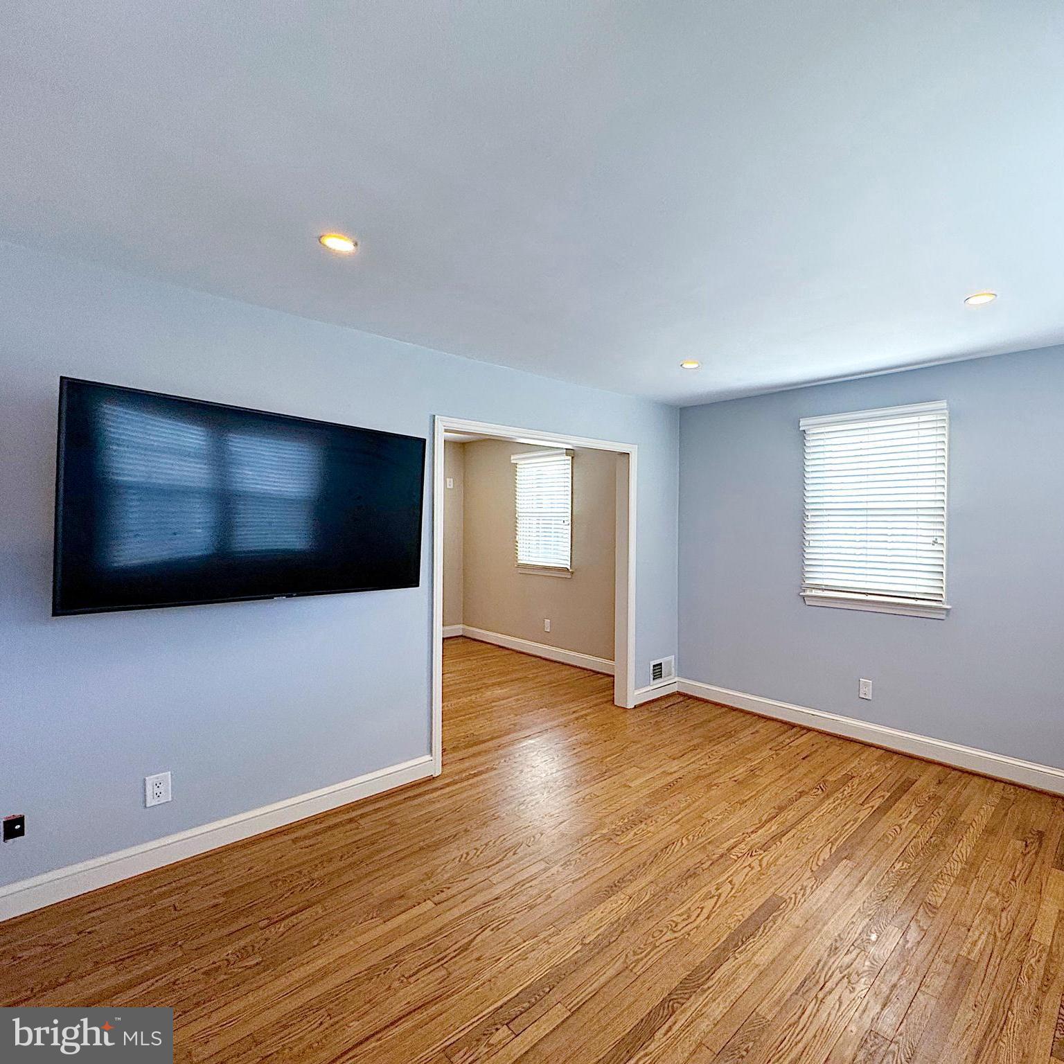 GLEBEWOOD - Residential Lease