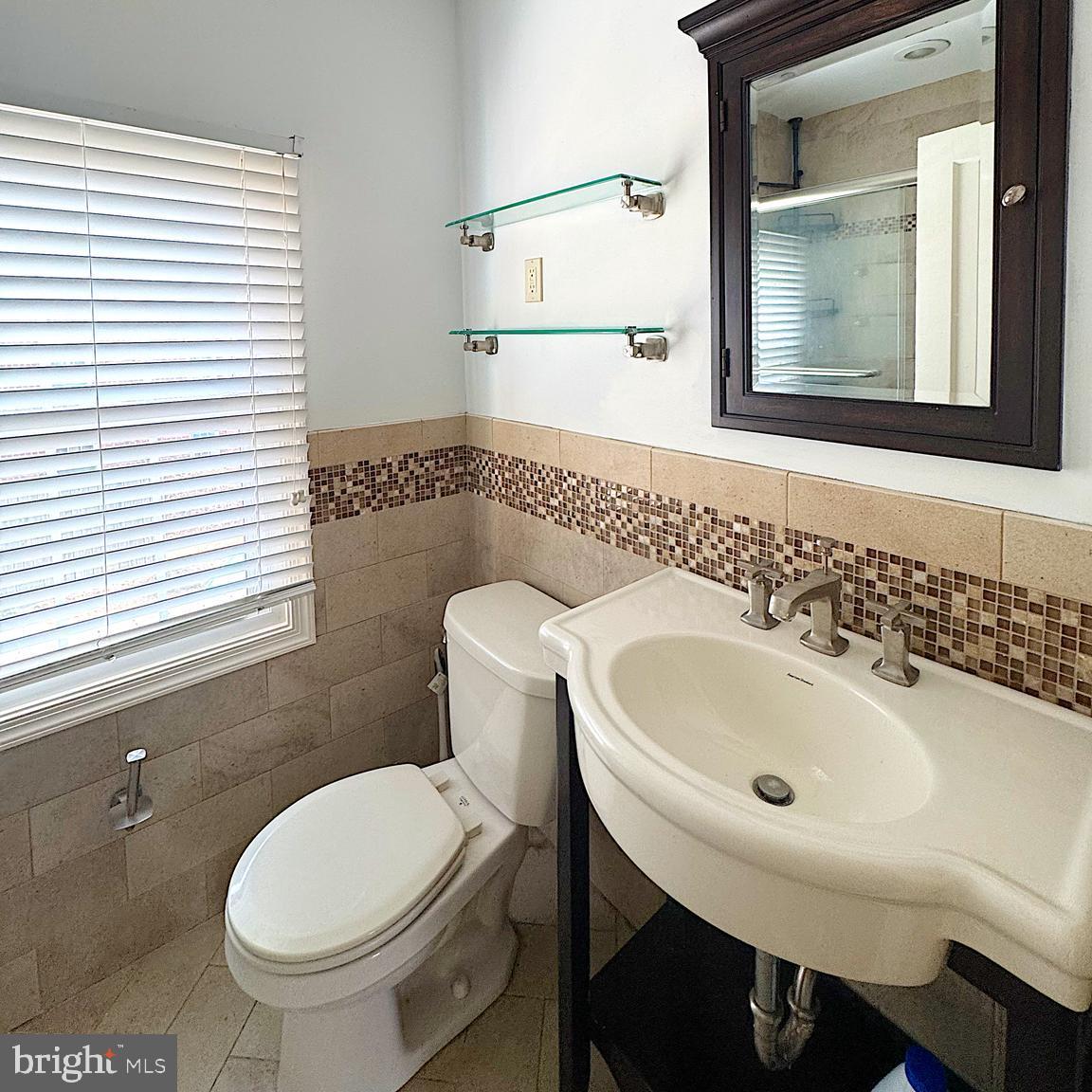 GLEBEWOOD - Residential Lease