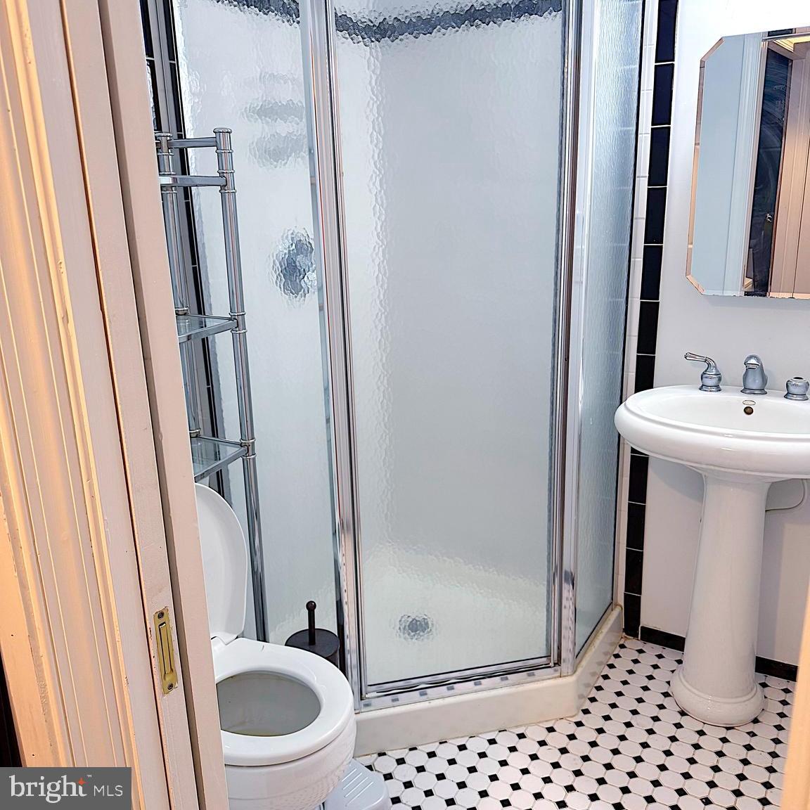 GLEBEWOOD - Residential Lease