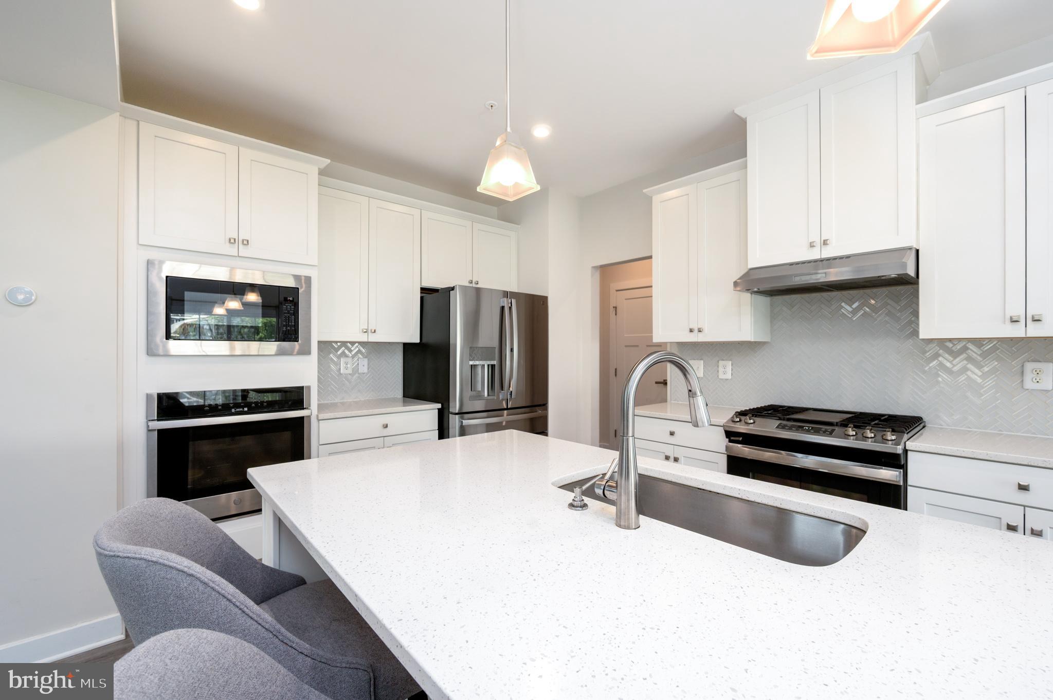 SOLOMONS CHOICE - Residential