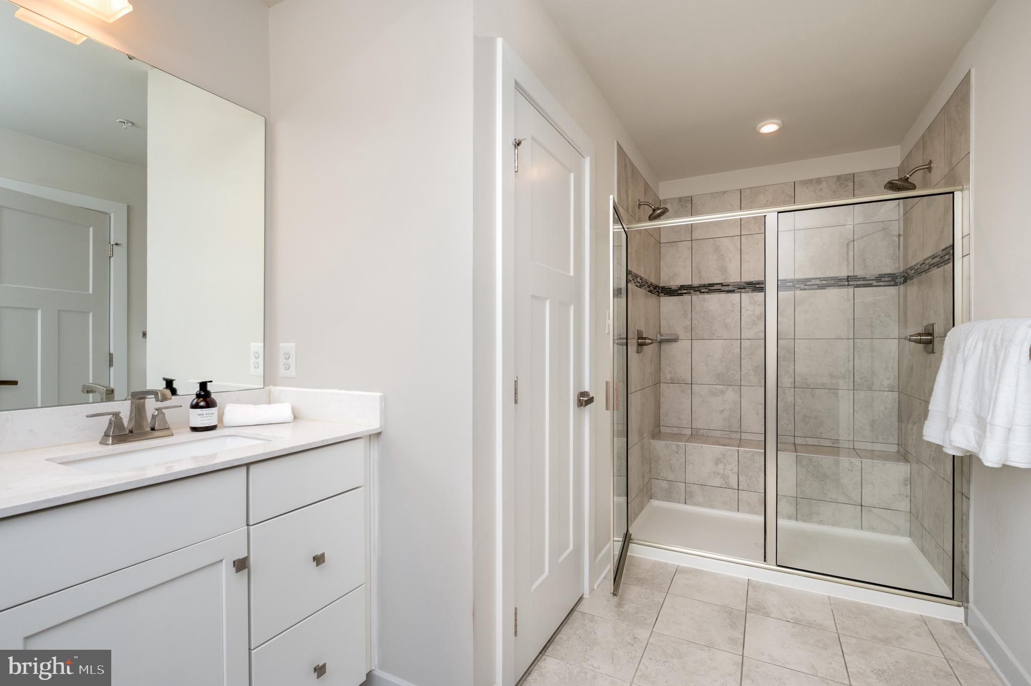 SOLOMONS CHOICE - Residential