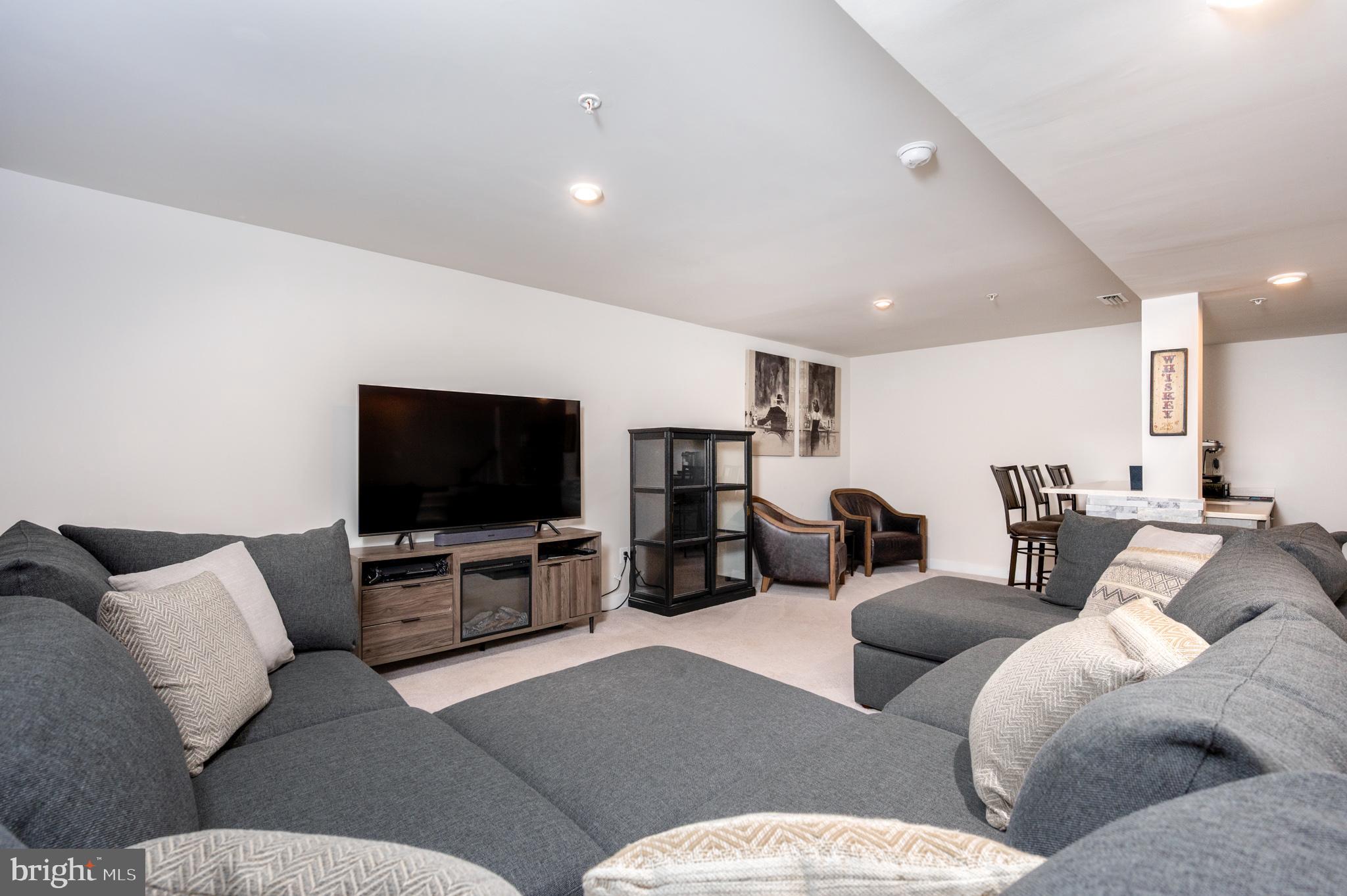 SOLOMONS CHOICE - Residential