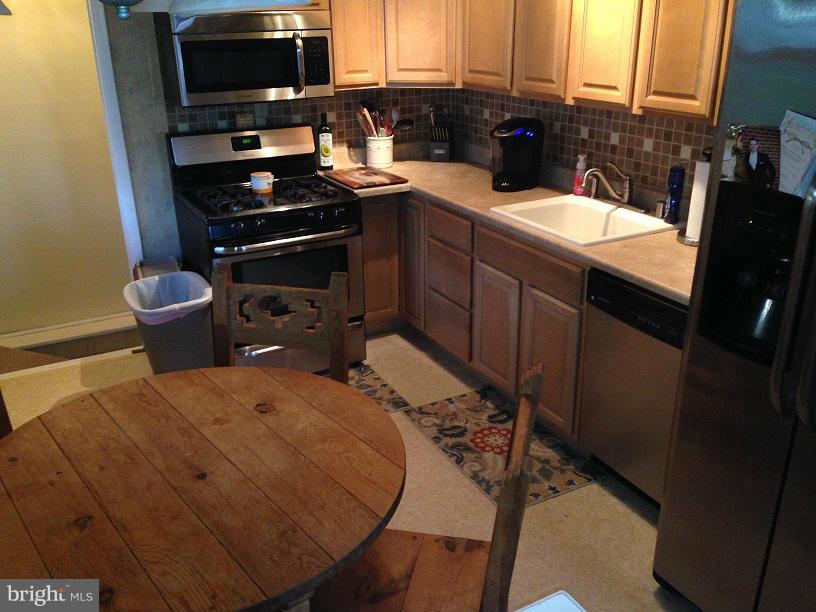 PLEASANTVILLE - Residential