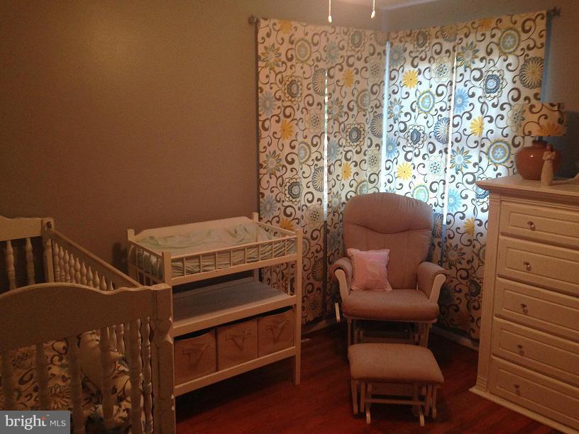 PLEASANTVILLE - Residential