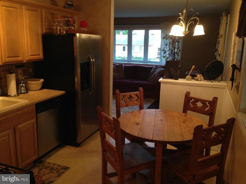 PLEASANTVILLE - Residential