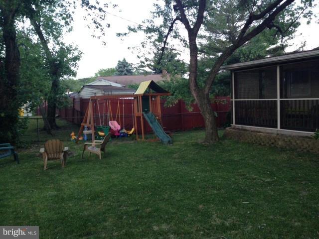 PLEASANTVILLE - Residential