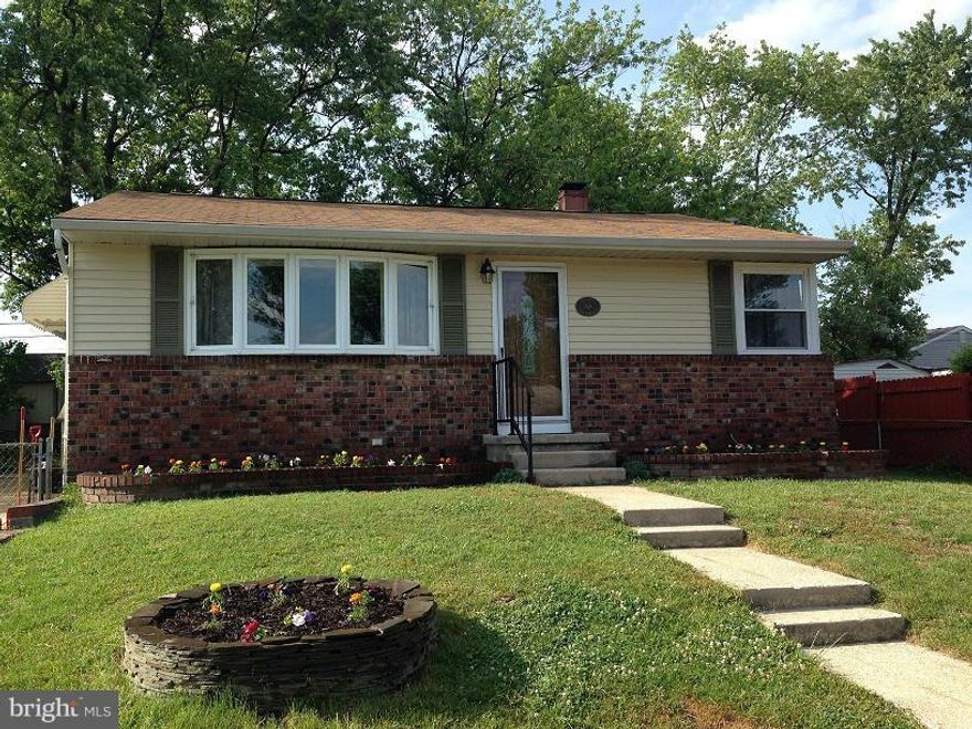 Gorgeous Rancher in Pleasantville community. Home features 3 bedrooms with optional 4th bedroom in the basement. 1 full bath. Newly updated kitchen with stainless steel appliances. Finished basement with large utility room. Fully screened in back porch with brick grill, great for barbecues. Home located on dead end street next to Pleasantville park.