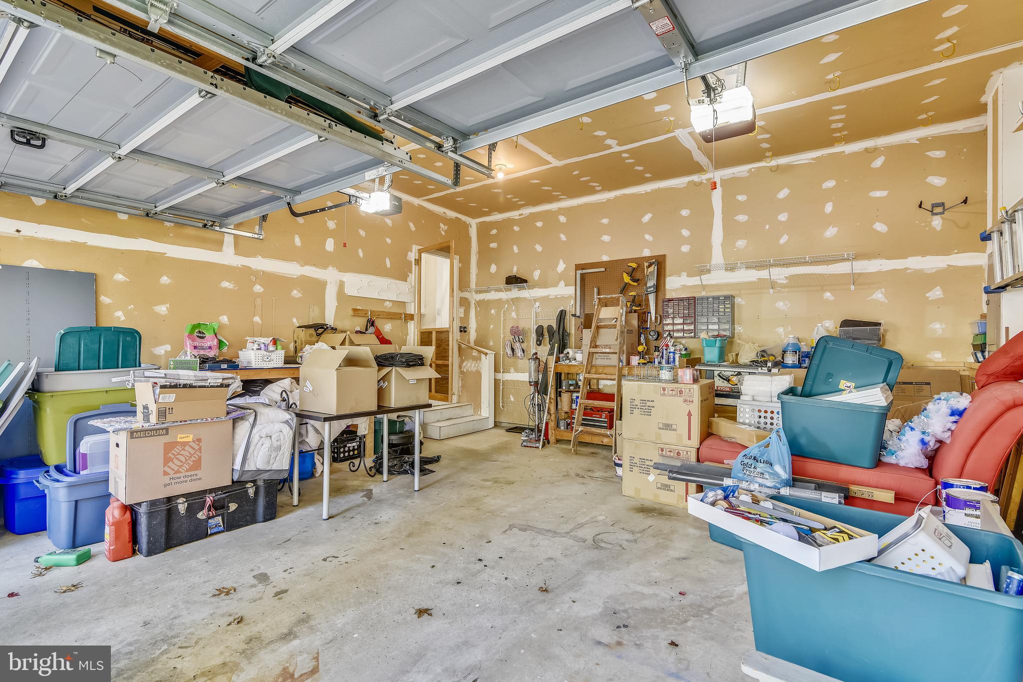 LOCUST GROVE - Residential