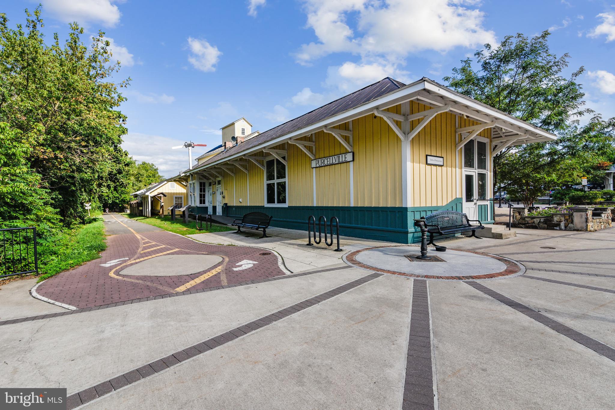 LOCUST GROVE - Residential