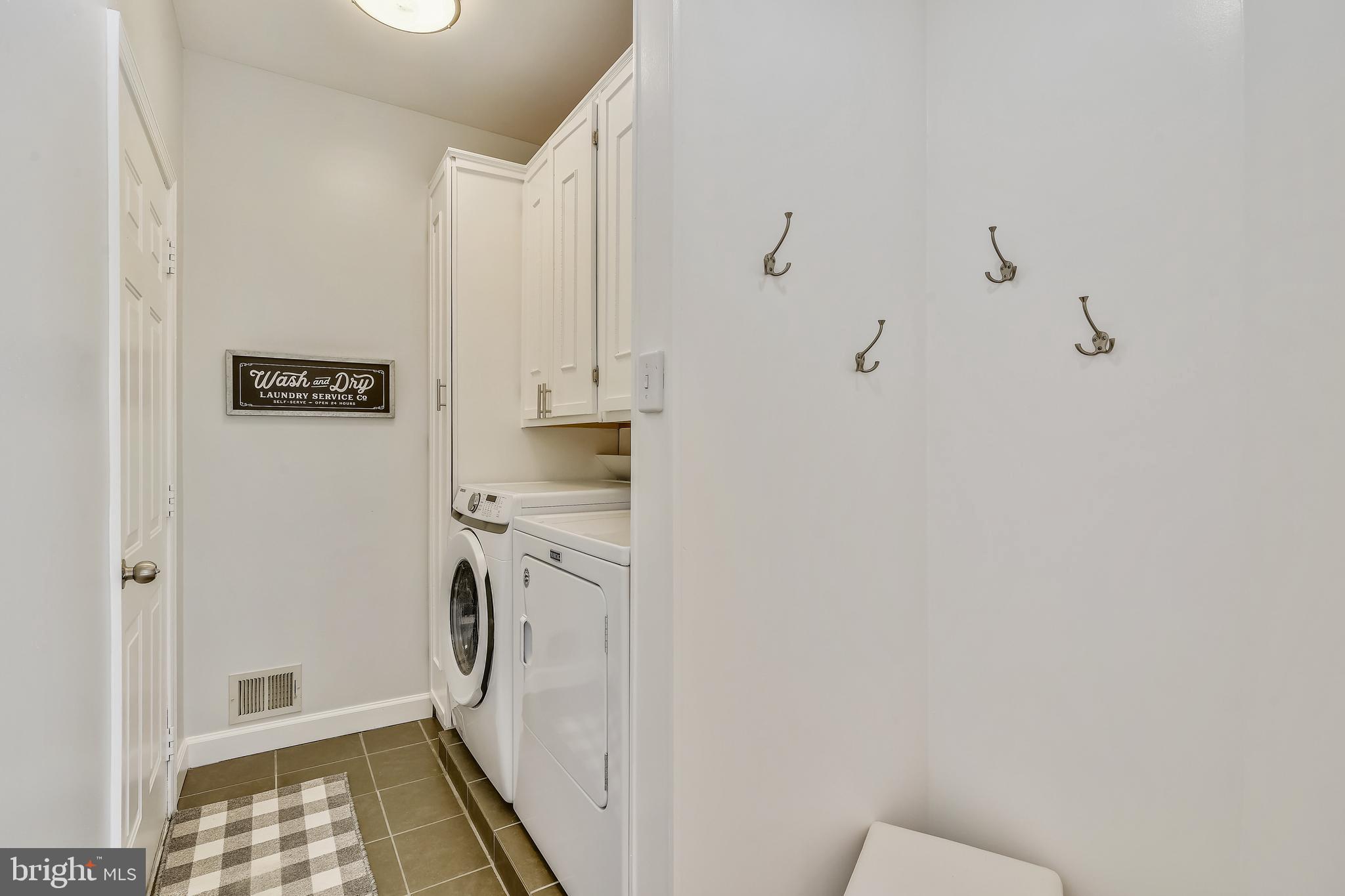 LOCUST GROVE - Residential