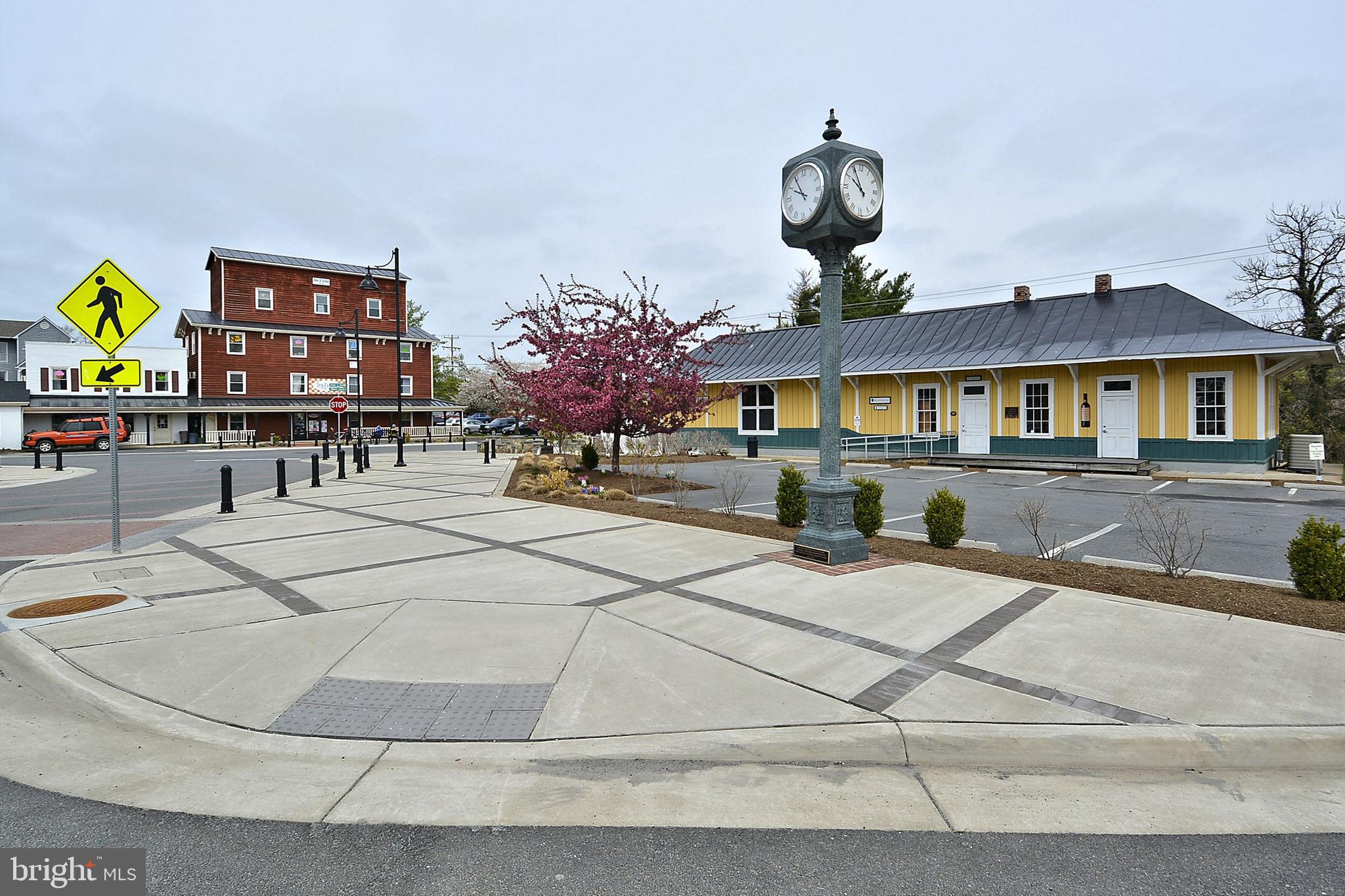 LOCUST GROVE - Residential