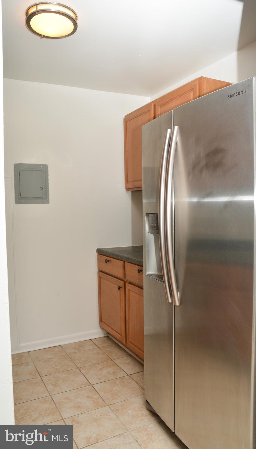 MARLOW TOWERS CONDOMINIUMS - Residential