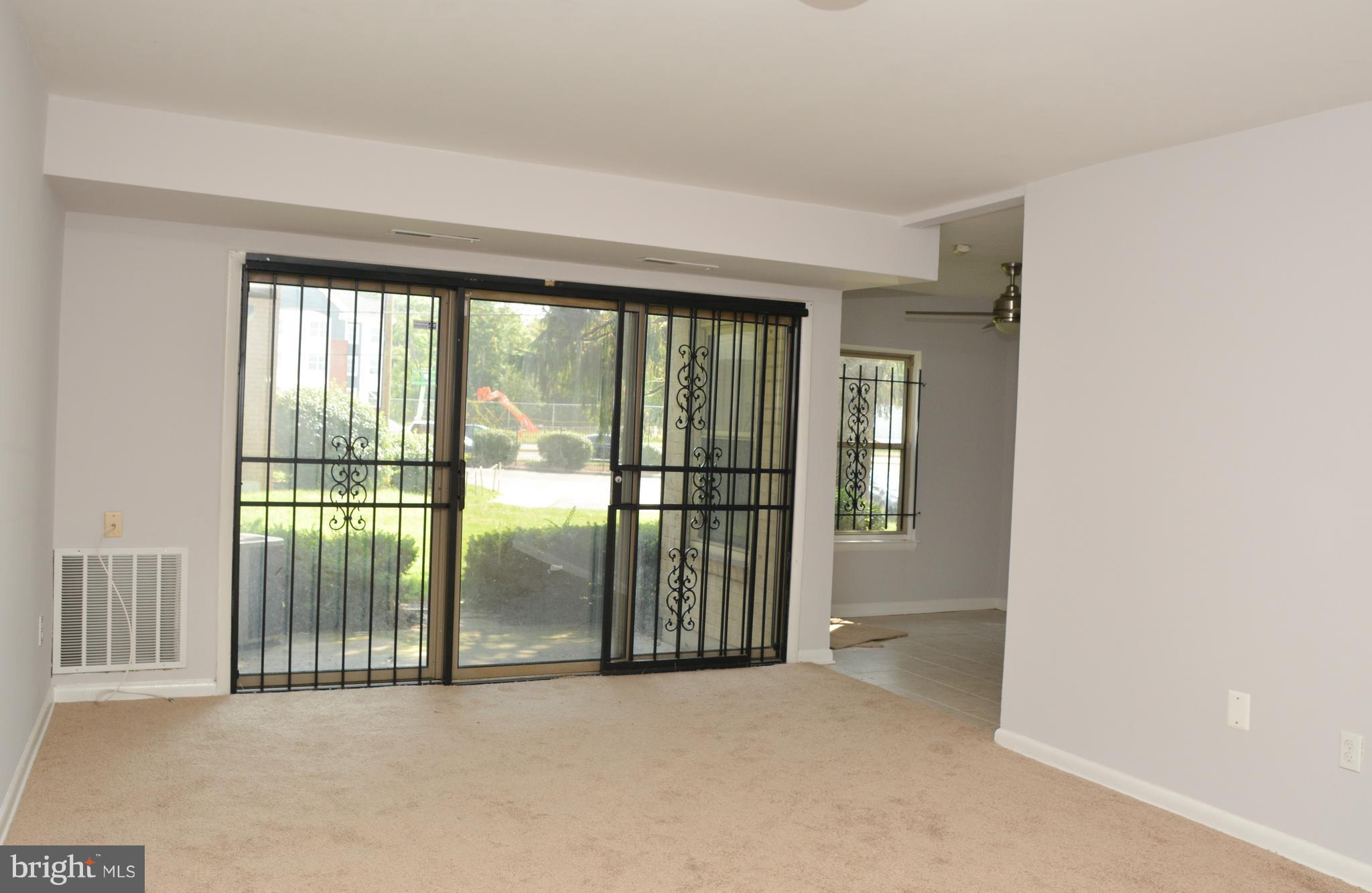 MARLOW TOWERS CONDOMINIUMS - Residential