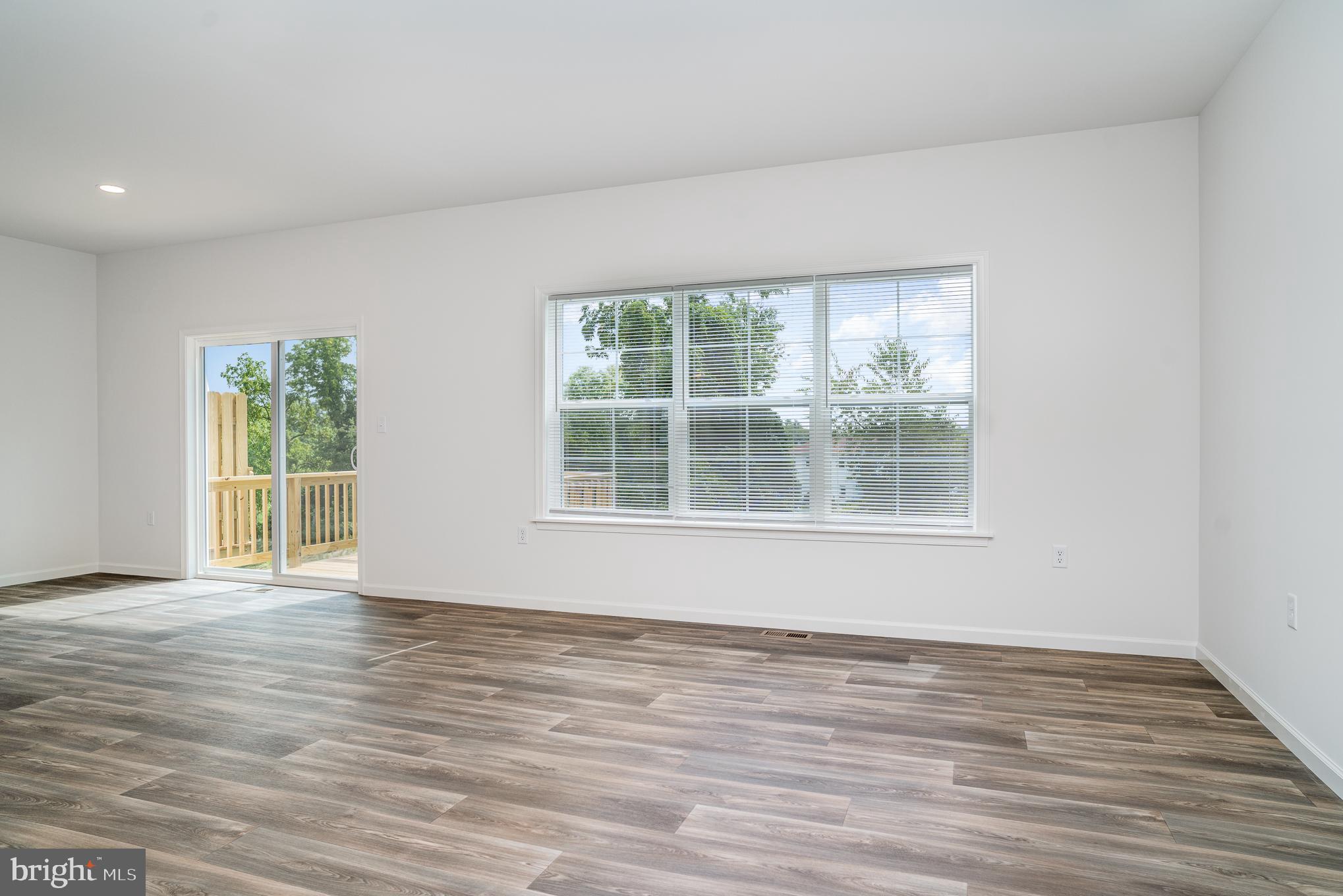 THE TOWNES AT BRIAR CREEK - Residential Lease