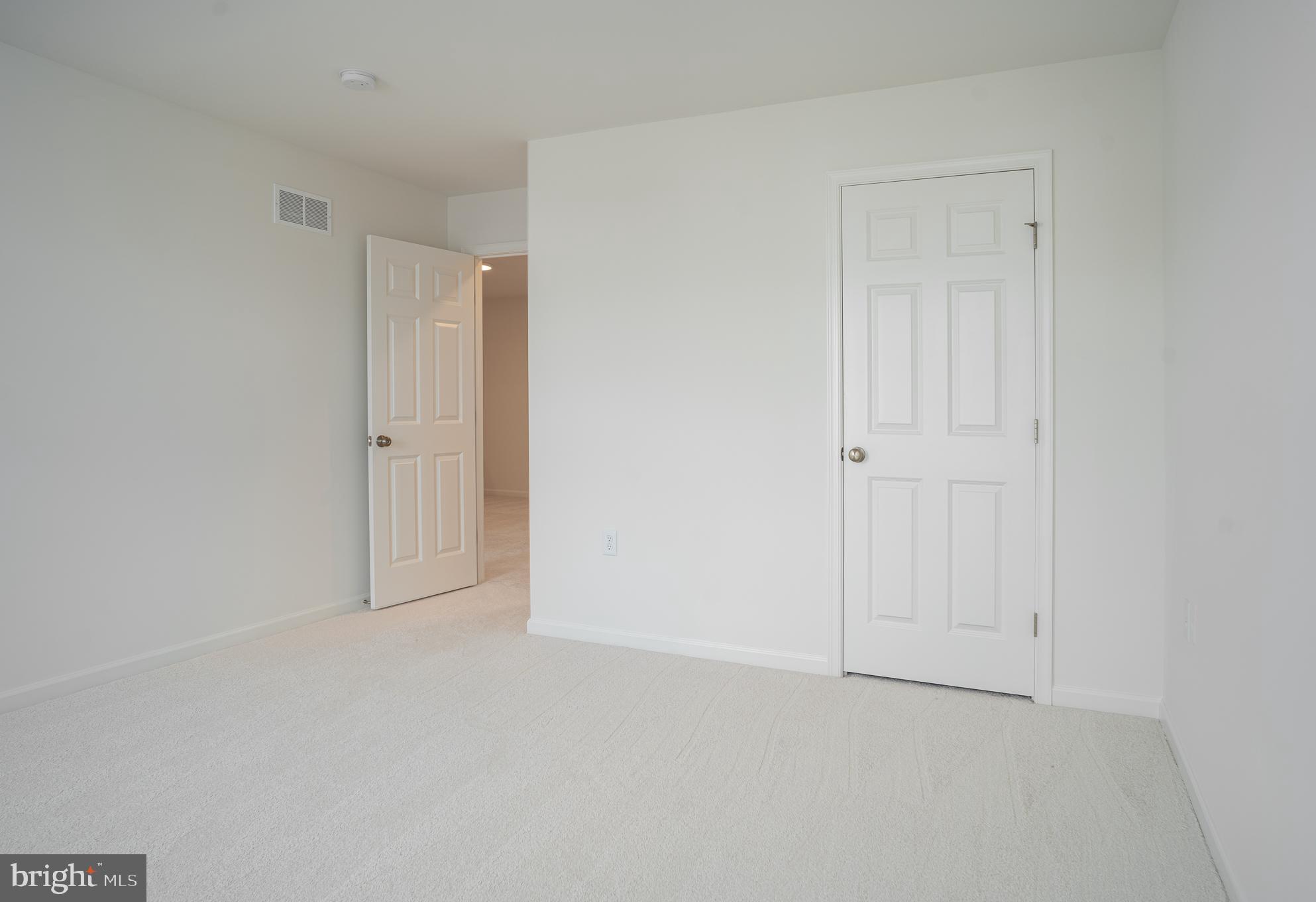 THE TOWNES AT BRIAR CREEK - Residential Lease