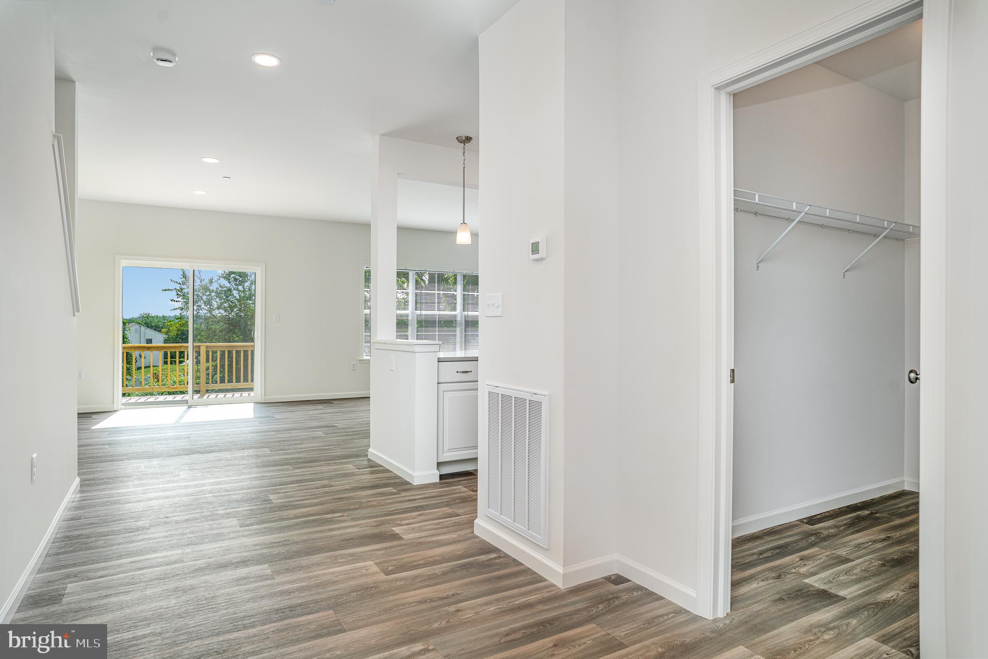 THE TOWNES AT BRIAR CREEK - Residential Lease