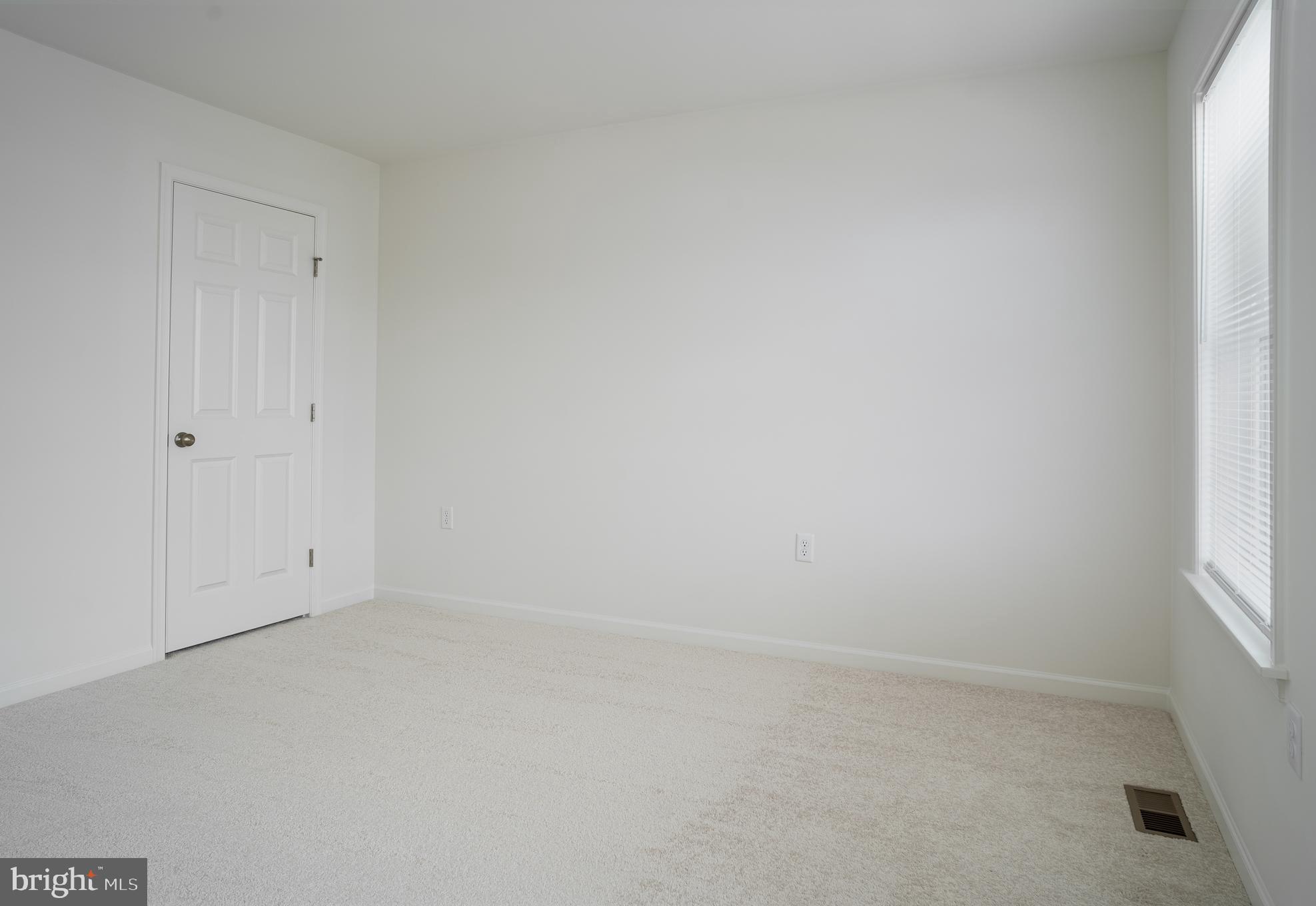 THE TOWNES AT BRIAR CREEK - Residential Lease