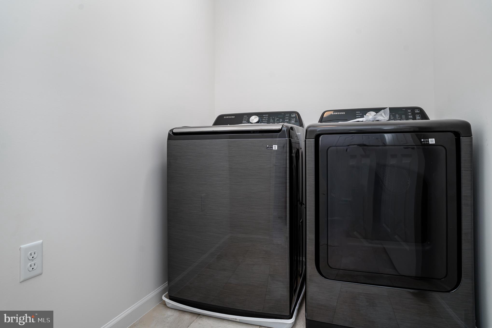 THE TOWNES AT BRIAR CREEK - Residential Lease