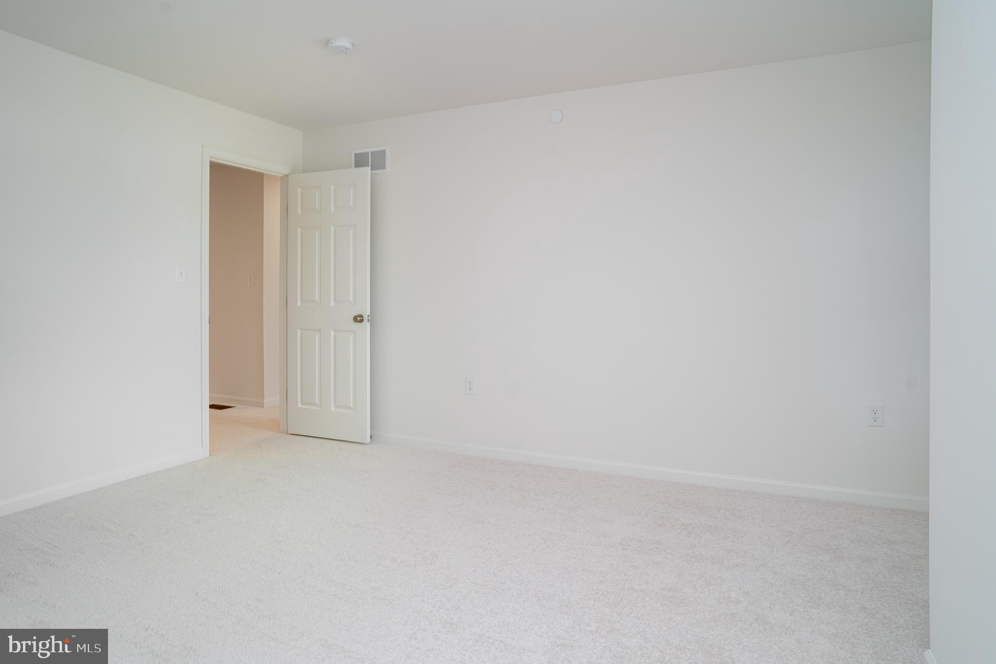 THE TOWNES AT BRIAR CREEK - Residential Lease