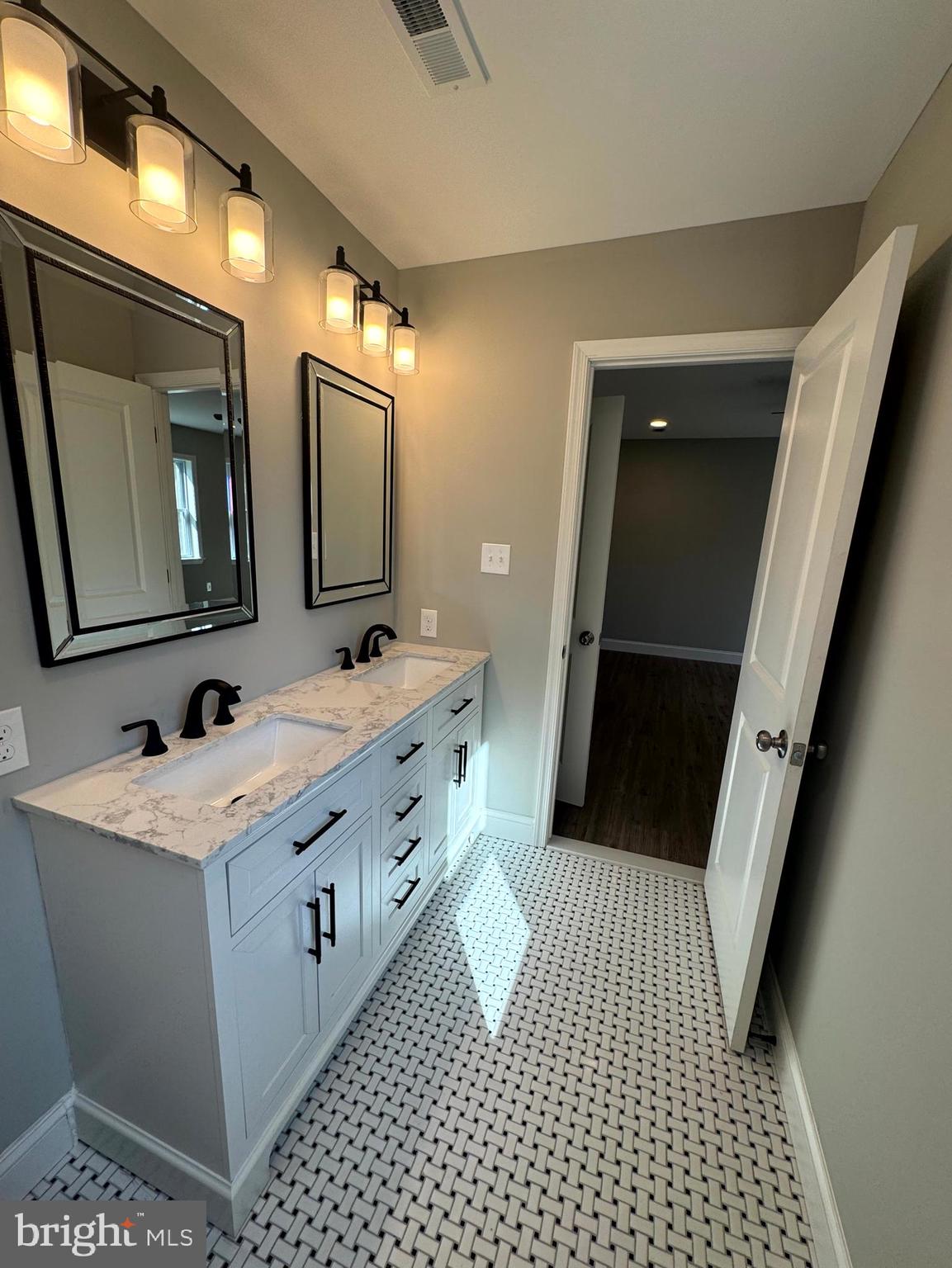 ABINGTON - Residential