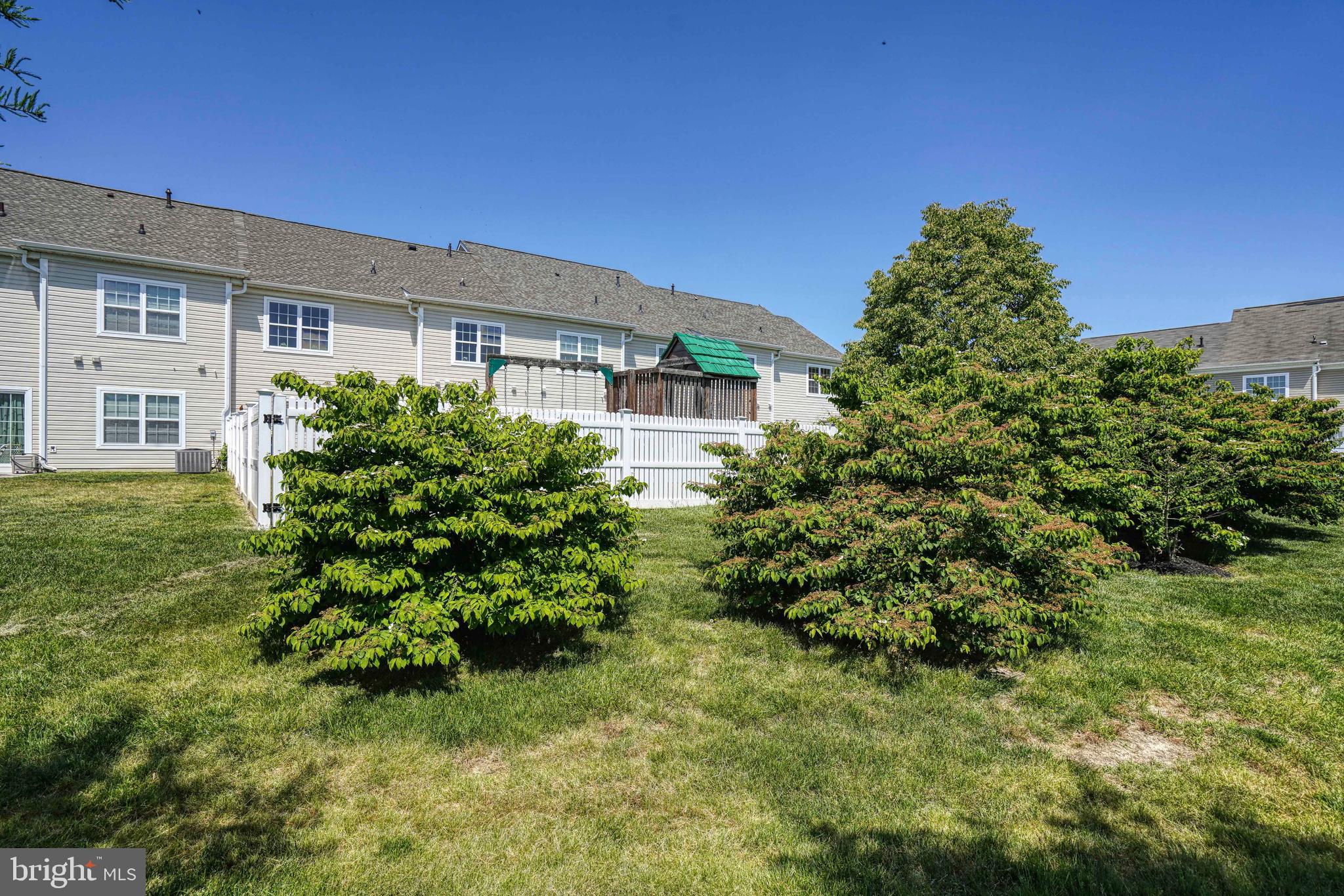 LAKELANDS AT EASTON - Residential