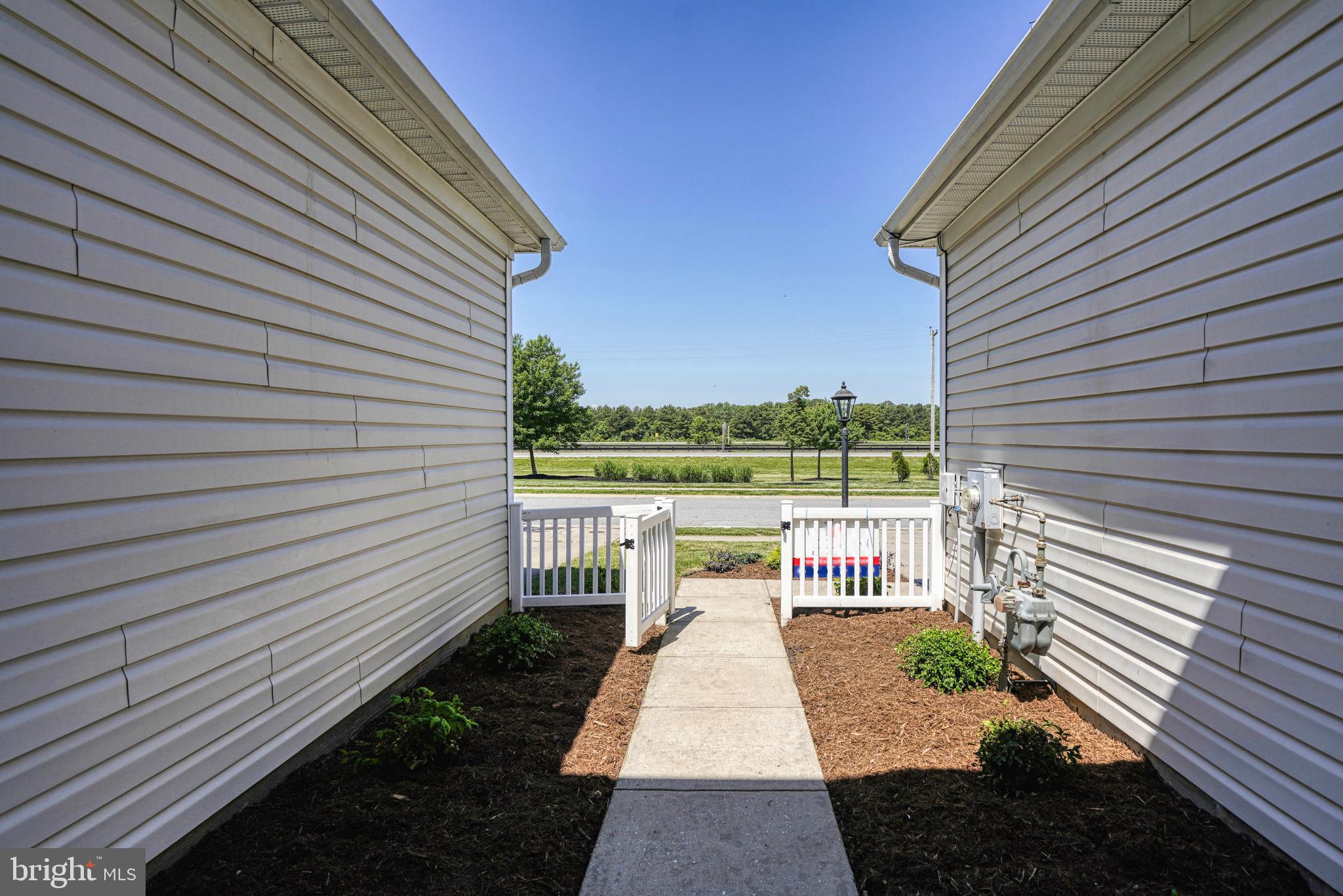 LAKELANDS AT EASTON - Residential